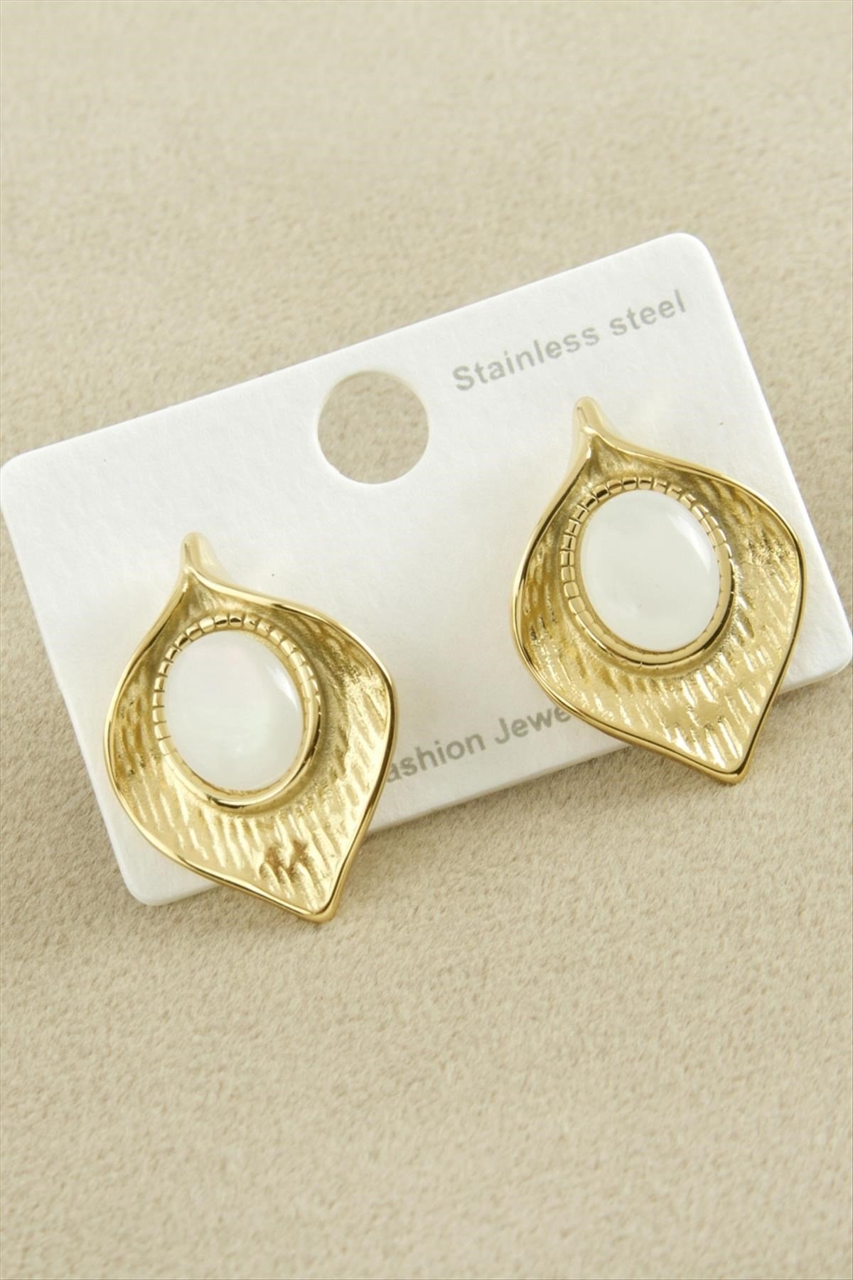 Oval Taşlı Lüks Çelik Küpe