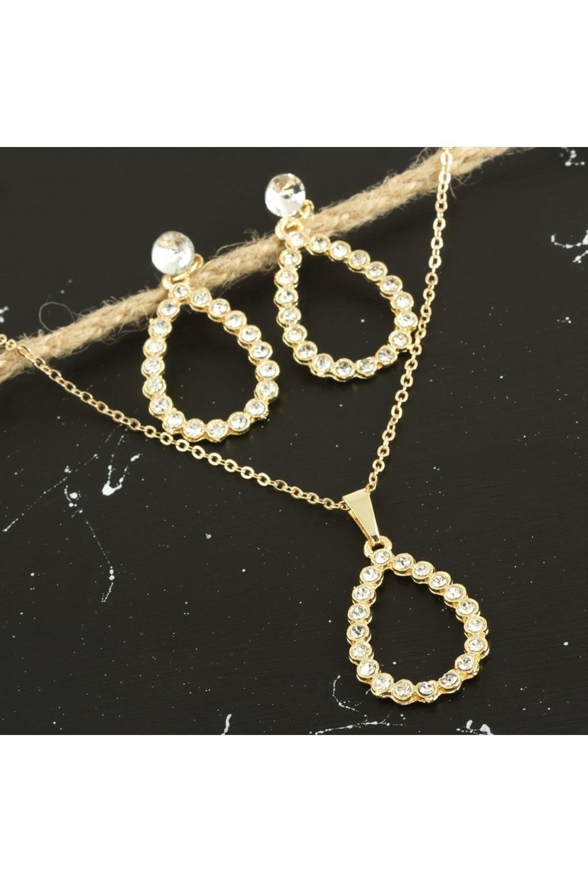 Oval Taşlı Set Kolye
