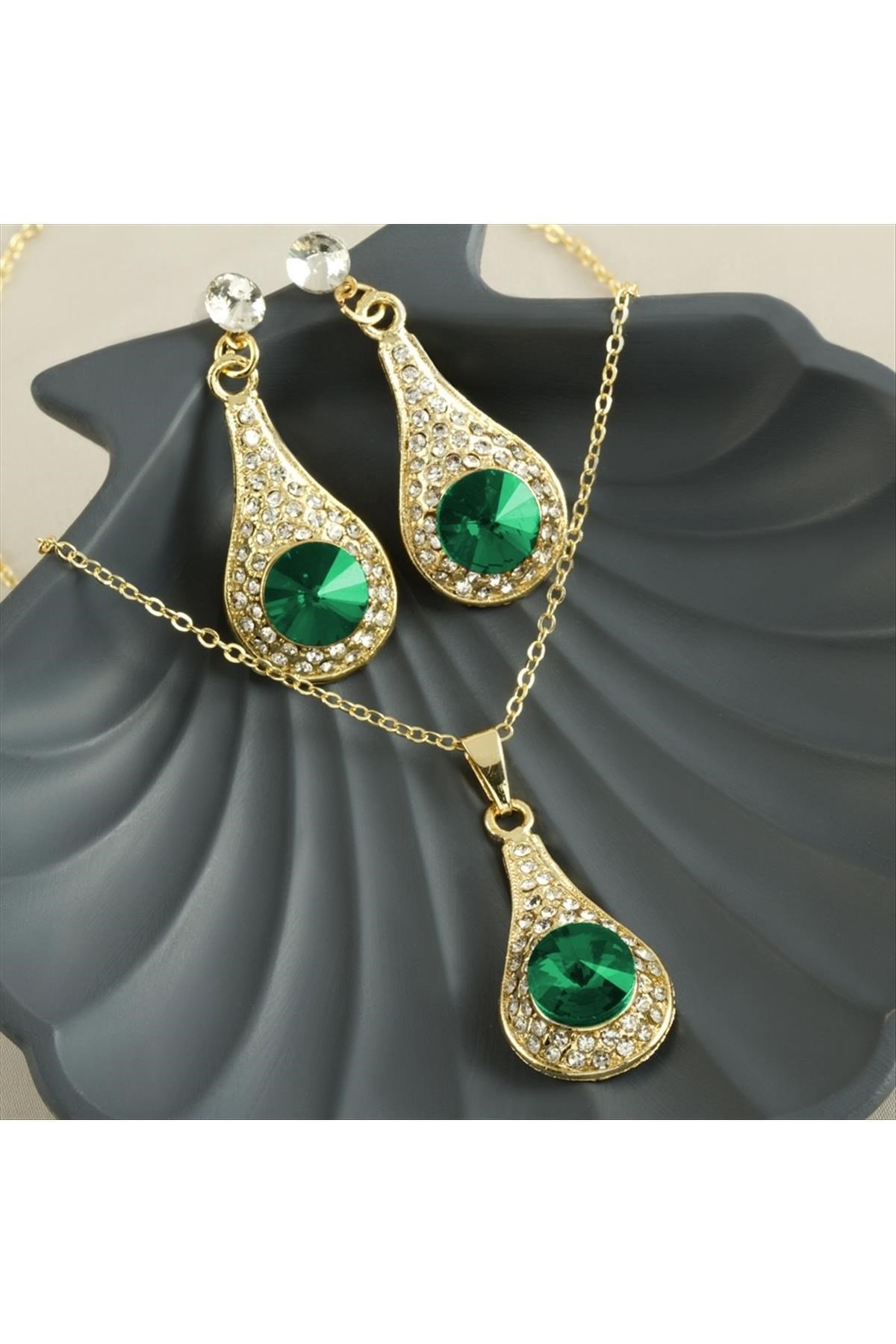 Oval Taşlı Set Kolye