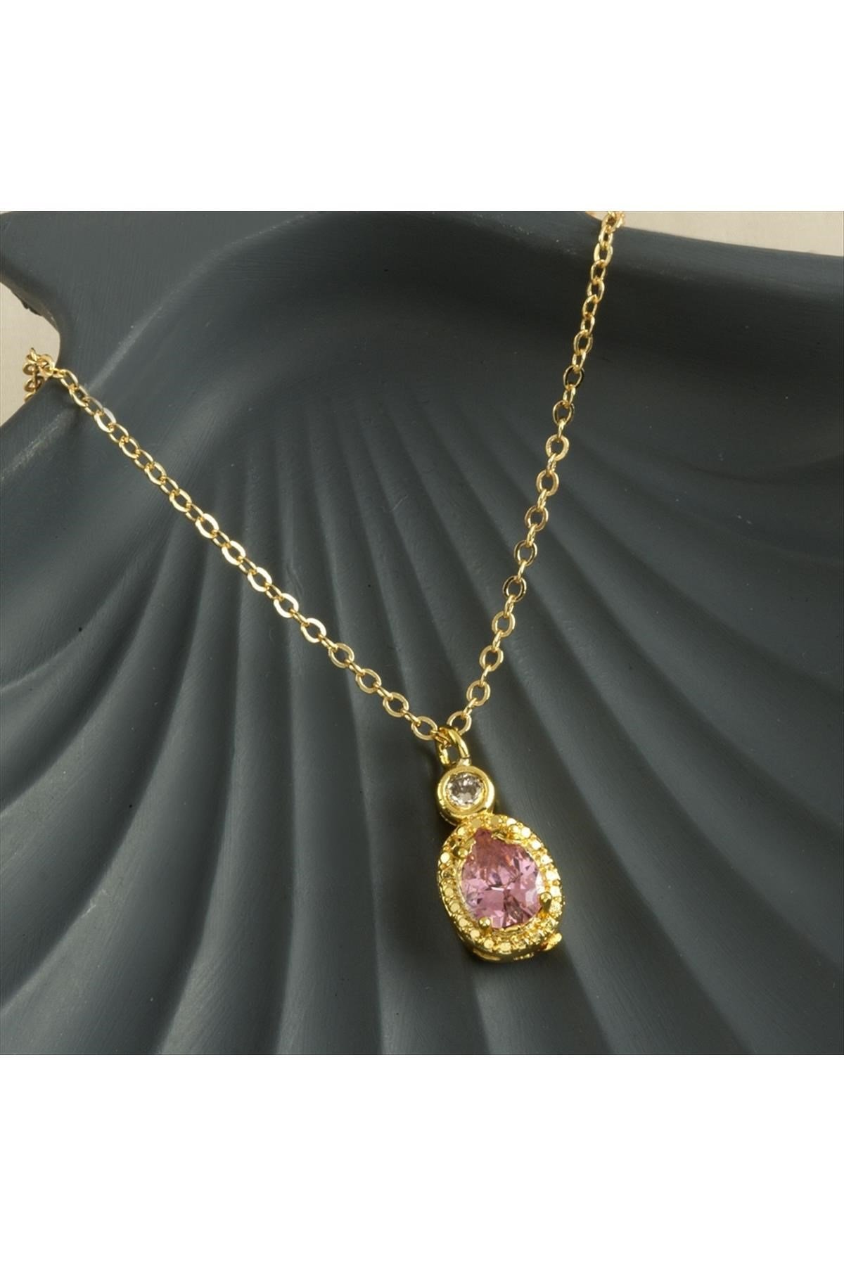 Oval Zirkon Taşlı Kolye