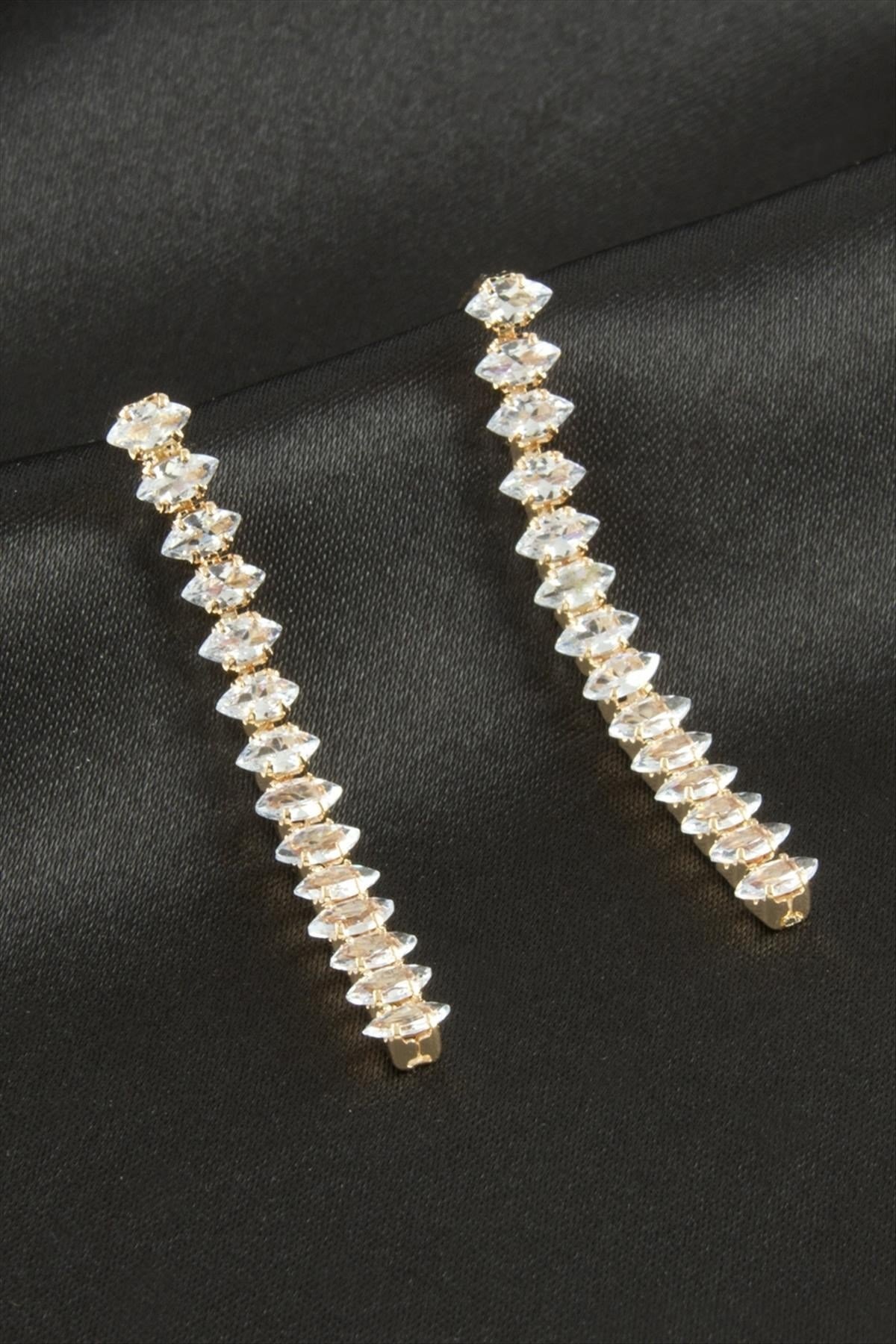 Oval Zirkon Taşlı Lüks Küpe