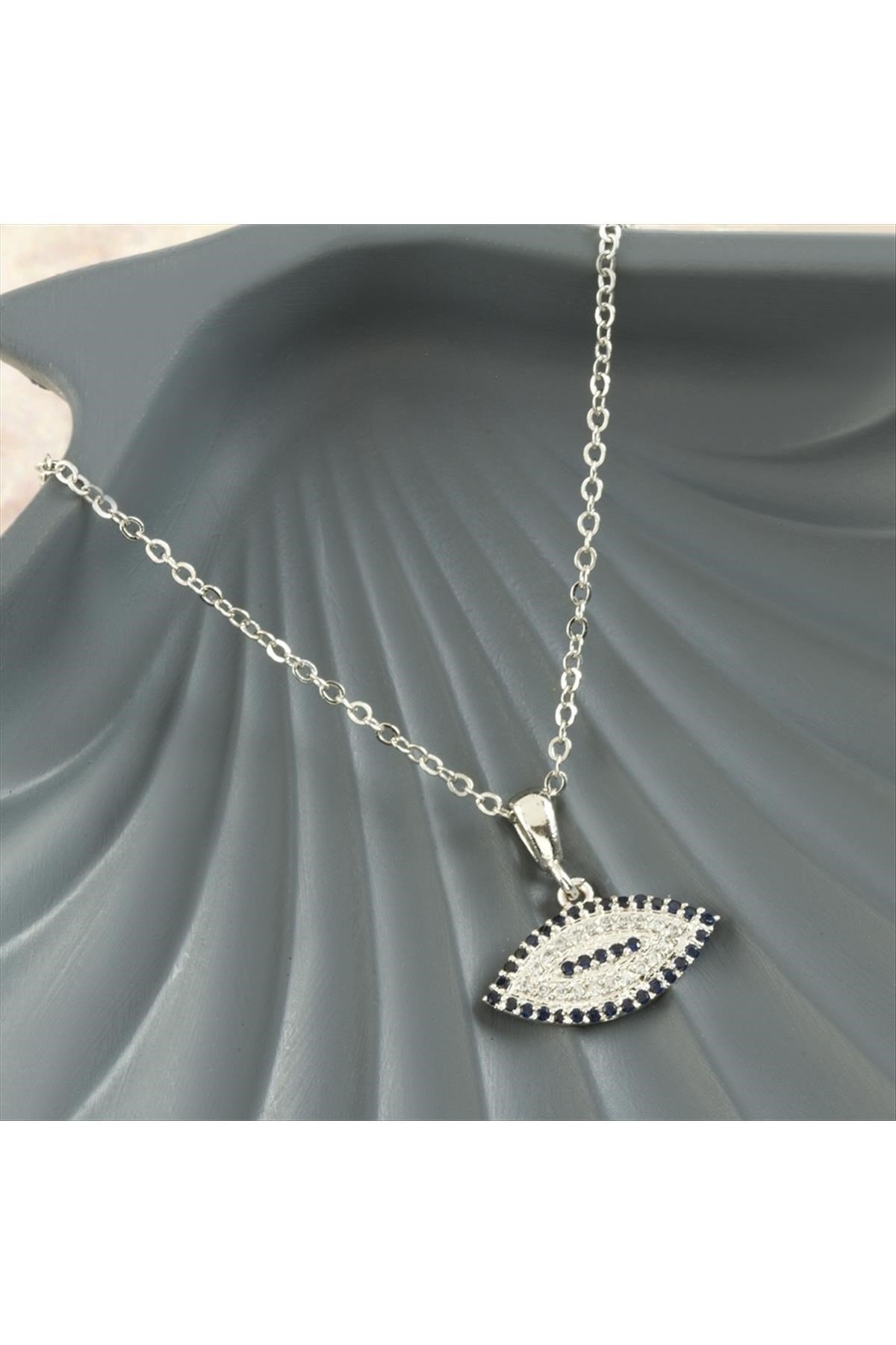 Oval Zirkon Taşlı Yeni Sezon Kolye