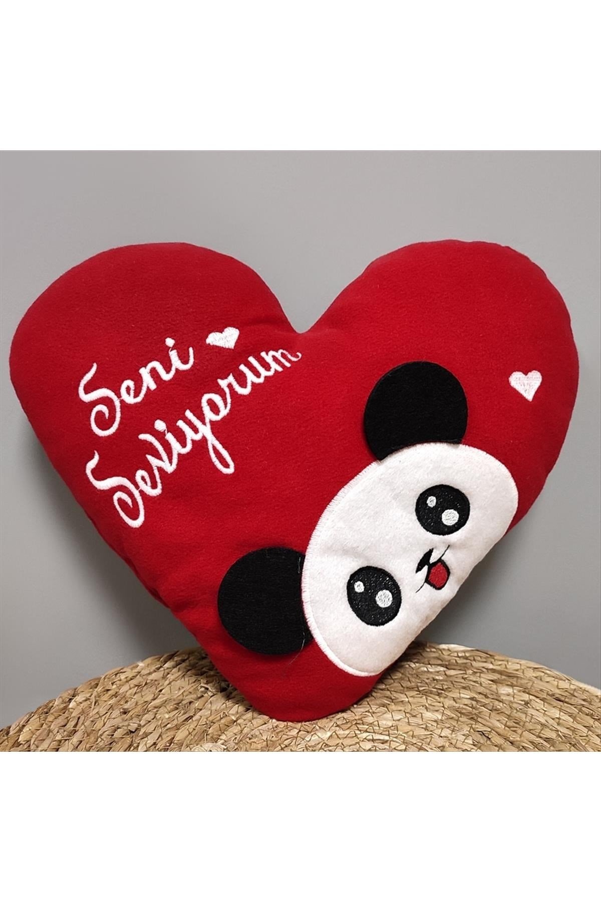 Panda Desenli Kalp Puf Yastık 30 cm