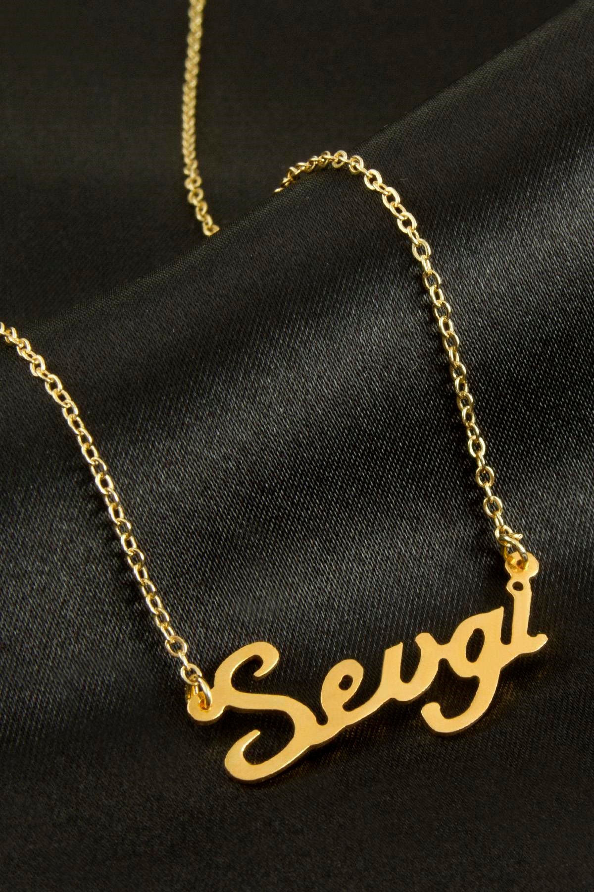 Sevgi isimli kolye (Kişiye Özel)