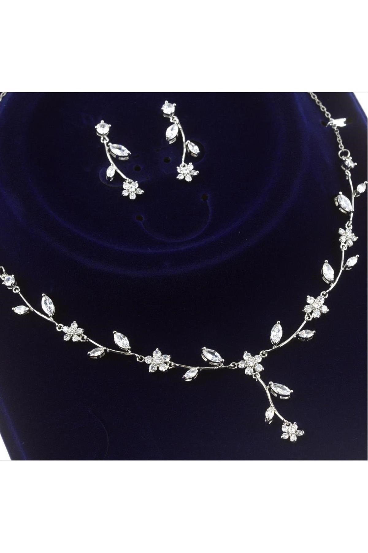 Swaroski Taşlı Özel Seri Lüks Set Kolye