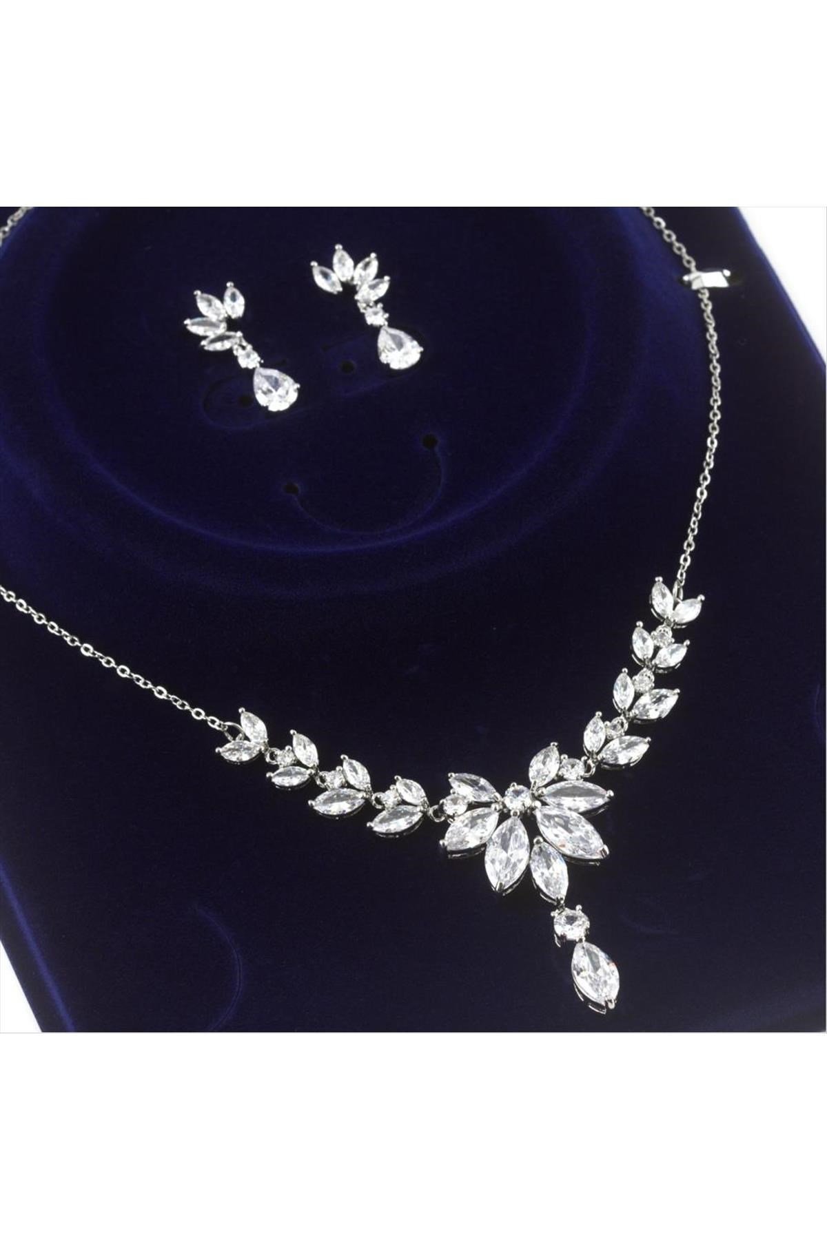 Swaroski Taşlı Özel Seri Lüks Set Kolye