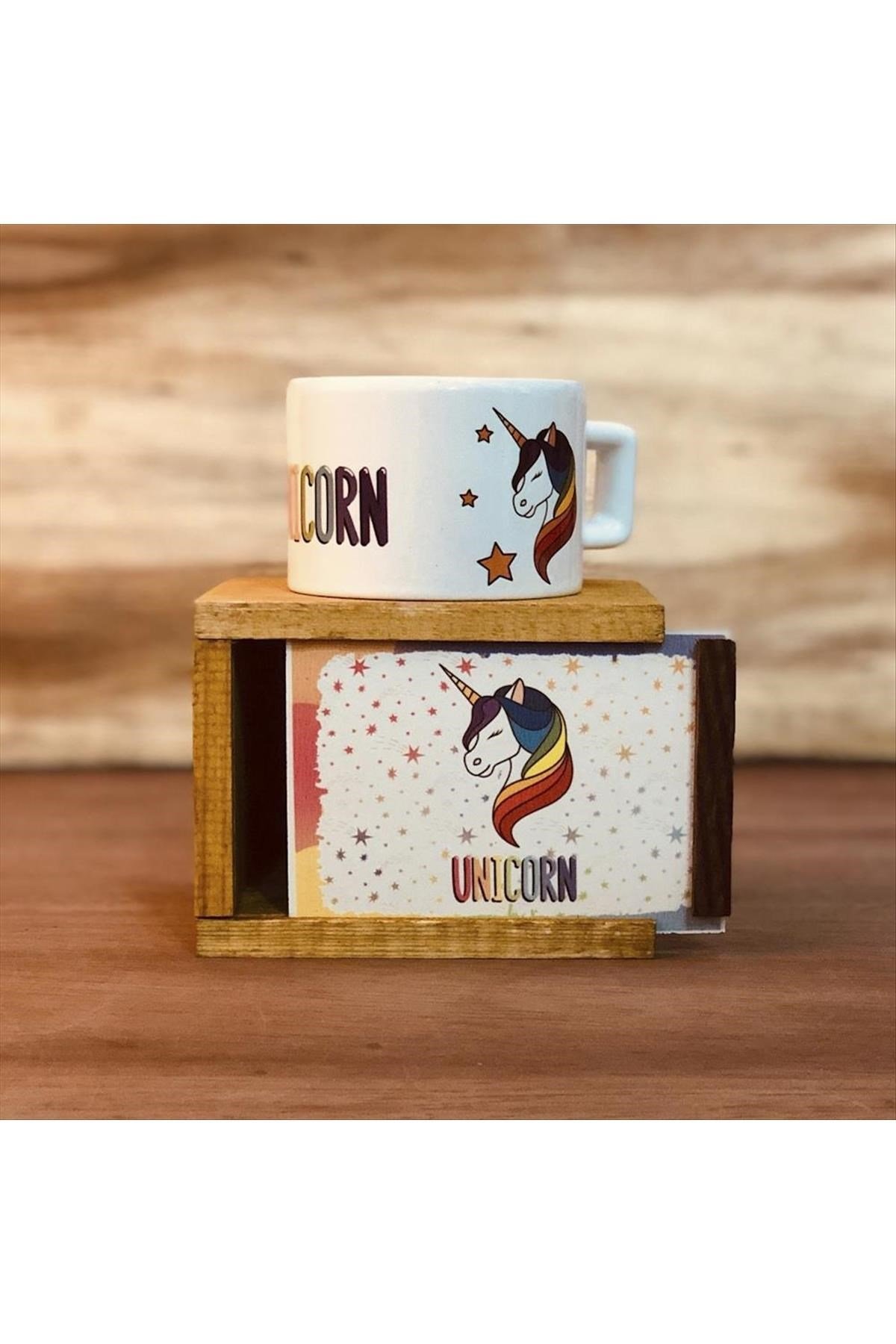 Unicorn Figürlü Ahşap Kutulu Kupa