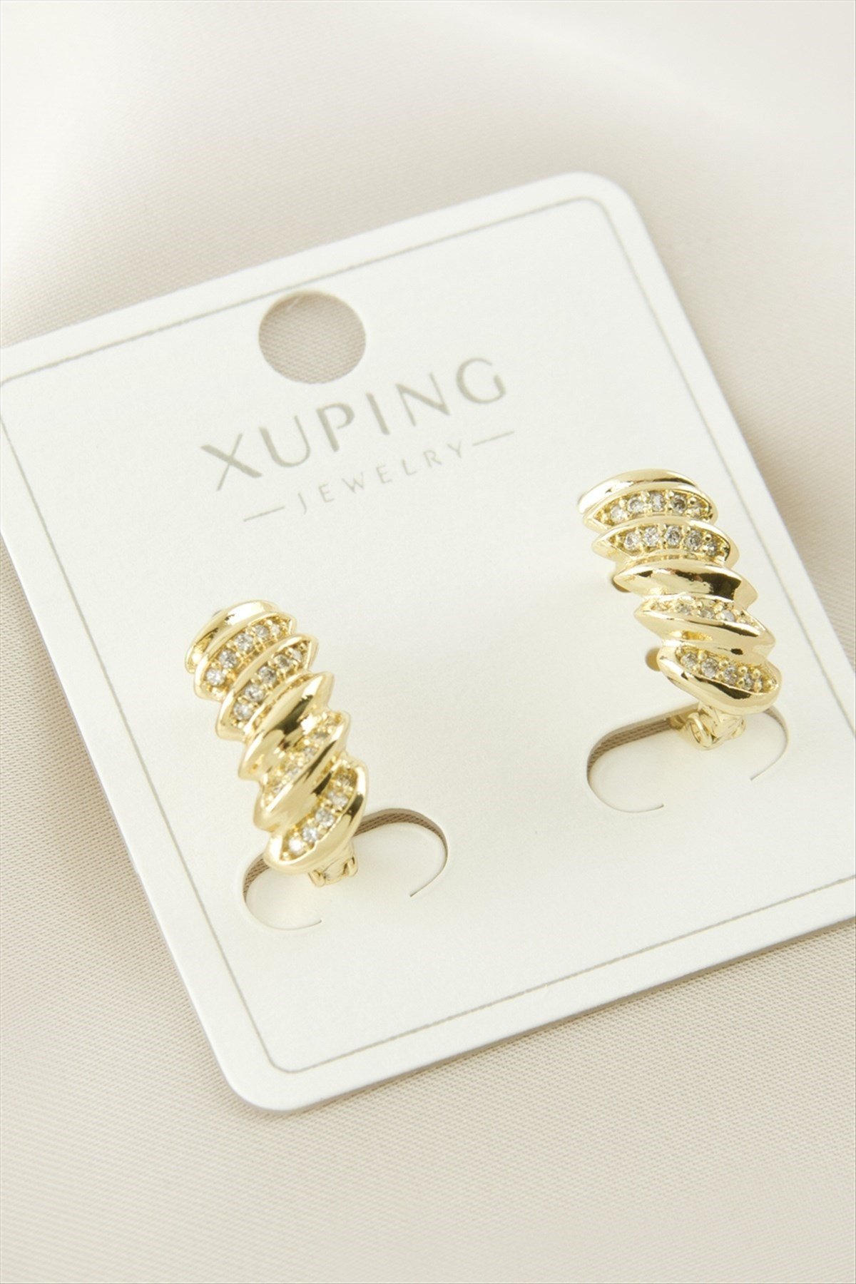 Xuping Burgulu Lüks Çelik Küpe