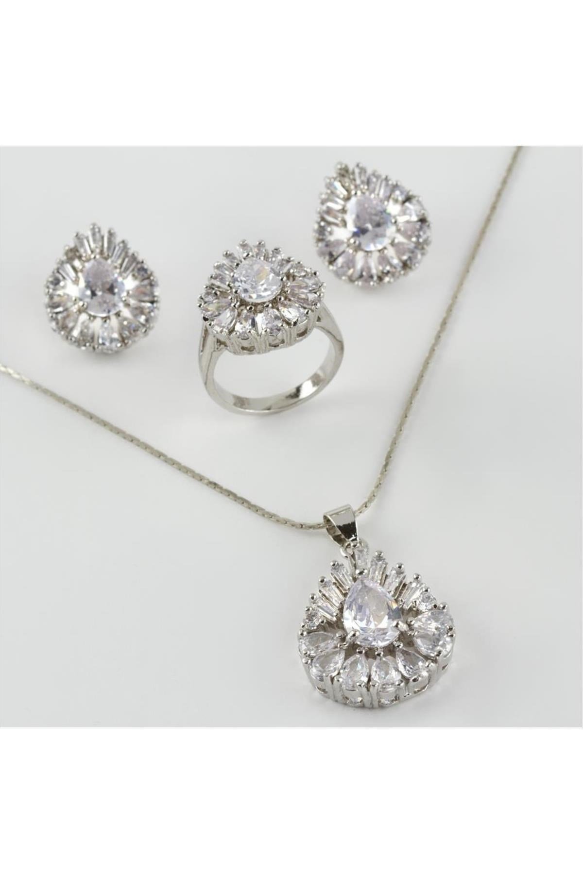 Zirkon Taşlı Set Kolye
