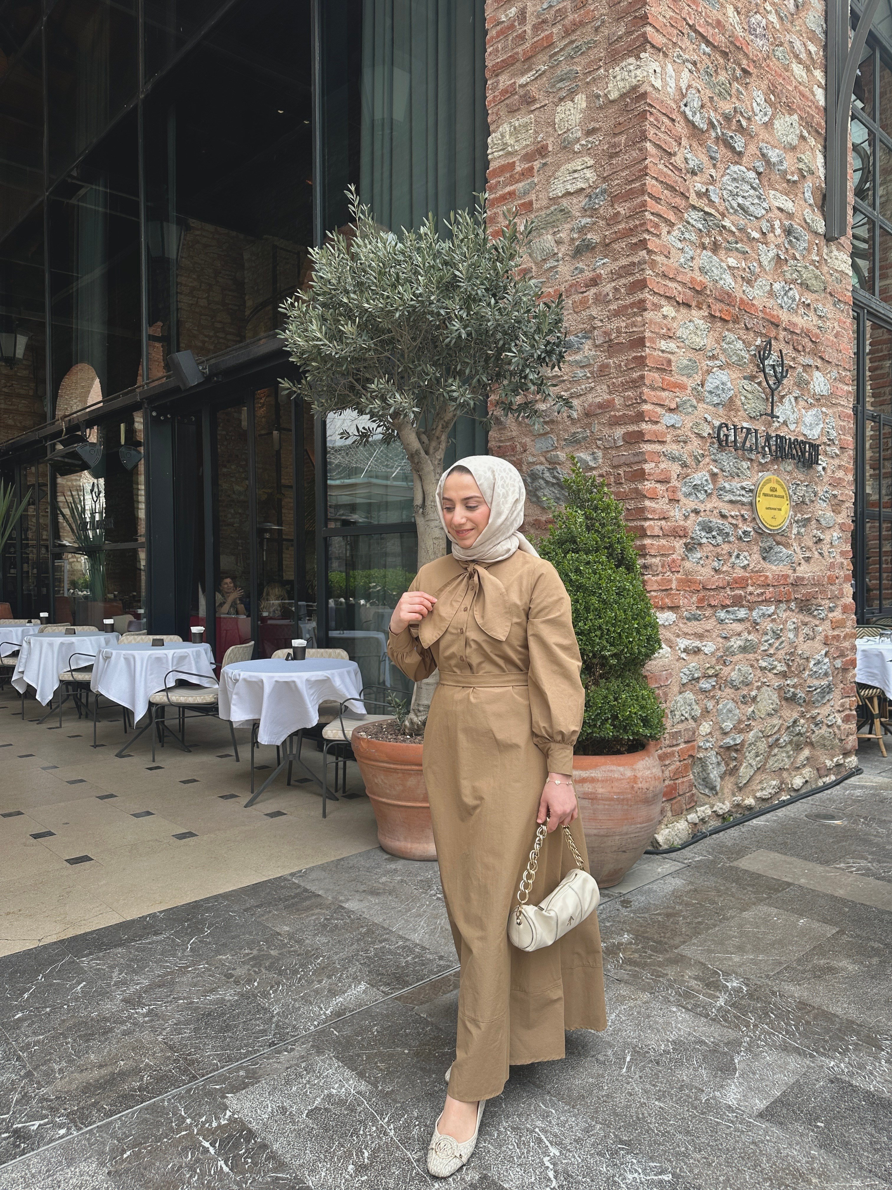 Fiyonklu Elbise | Camel