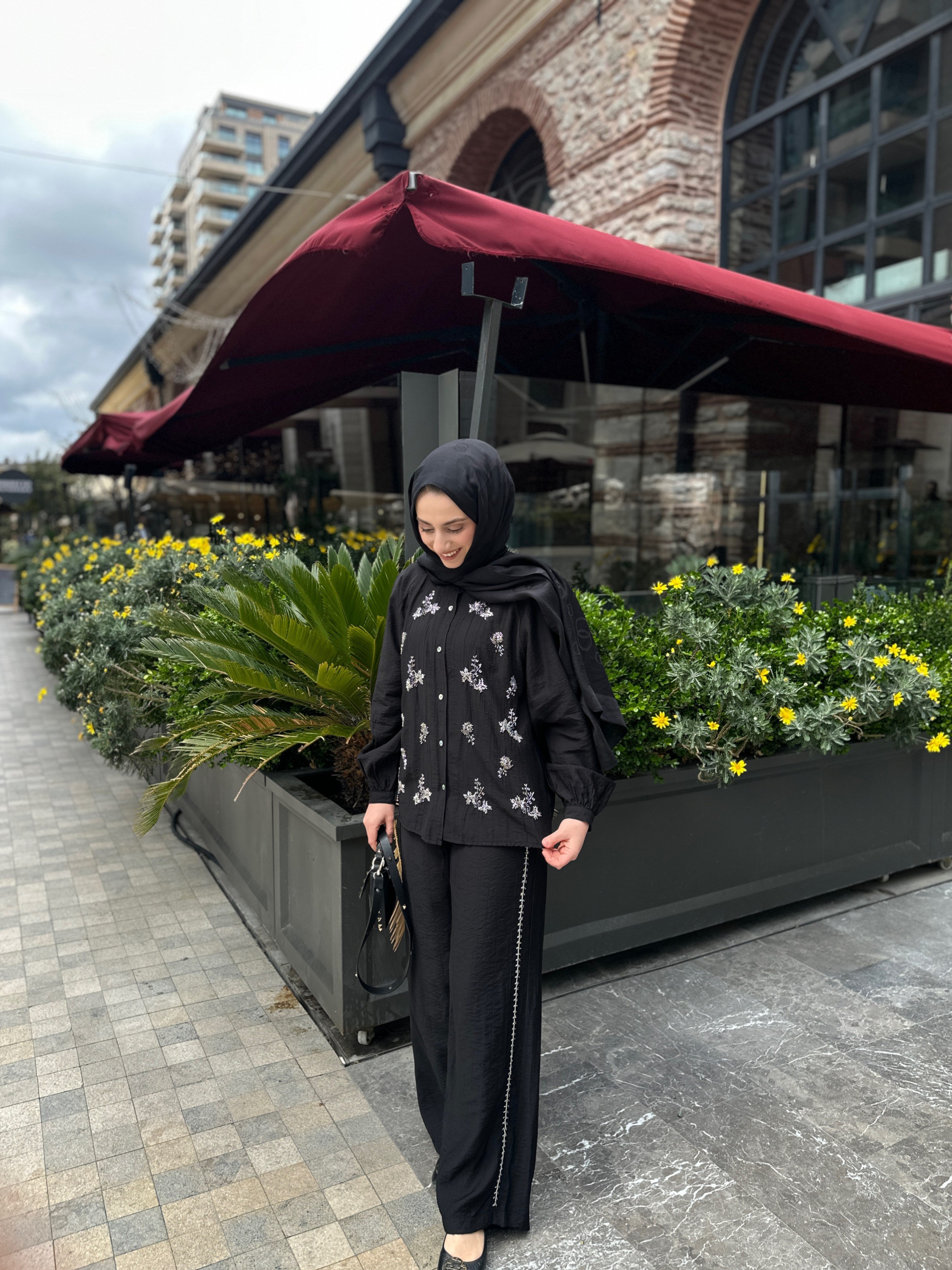 İşlemeli Takım Siyah