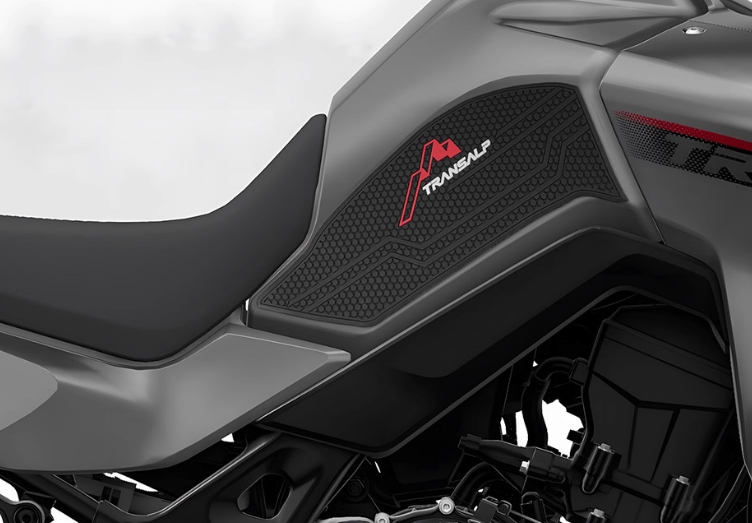 Honda XL750 Transalp Kaydırmaz Depo Pedi - Kauçuk | NocamotoHONDA XL750 Transalp Kaydırmaz Depo Pad Yüksek Kalite Kauçuk