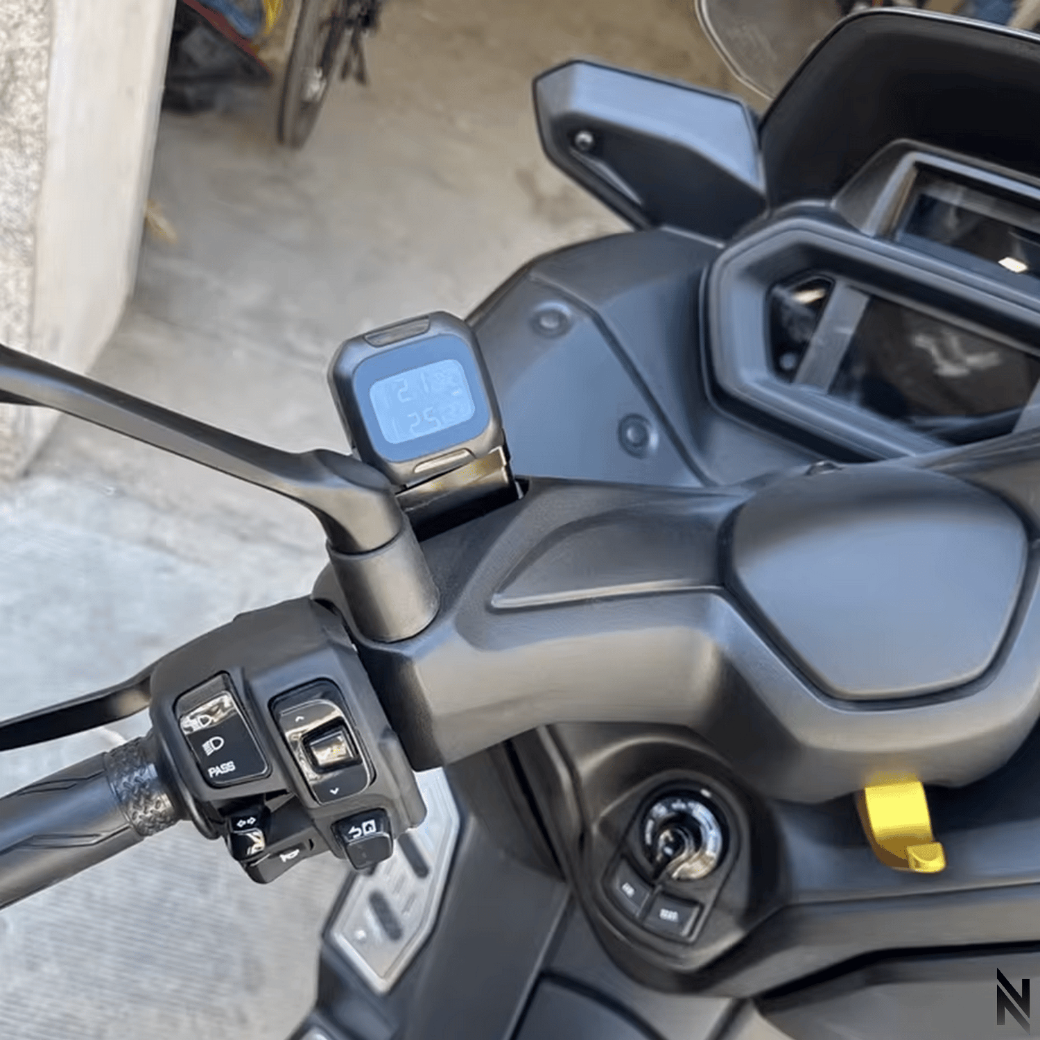 Yamaha XMAX TPMS Lastik Basıncı İzleme Braketi | NocamotoYAMAHA XMAX TMPS Lastik Basıncı İzleme Braketi
