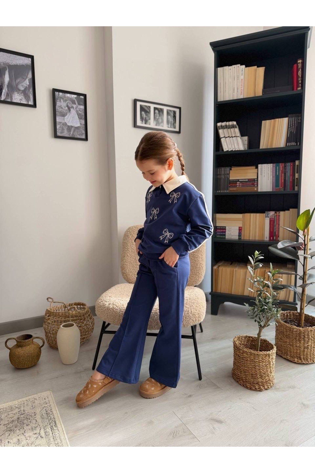 Kız Çocuk Kurdela Nakış Detaylı Pantalon Sweat 2 Parça Kombin Takım