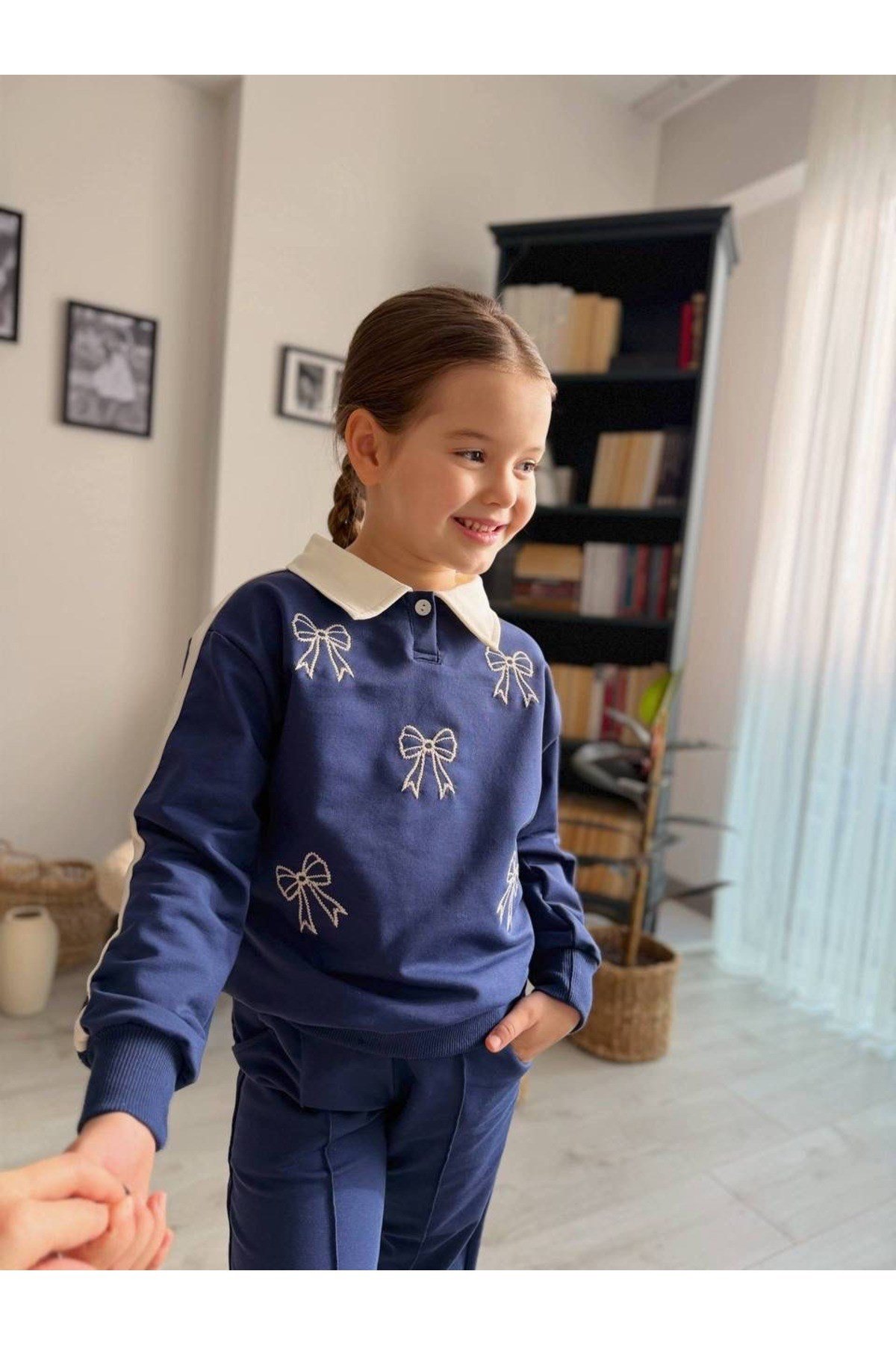 Kız Çocuk Kurdela Nakış Detaylı Pantalon Sweat 2 Parça Kombin Takım