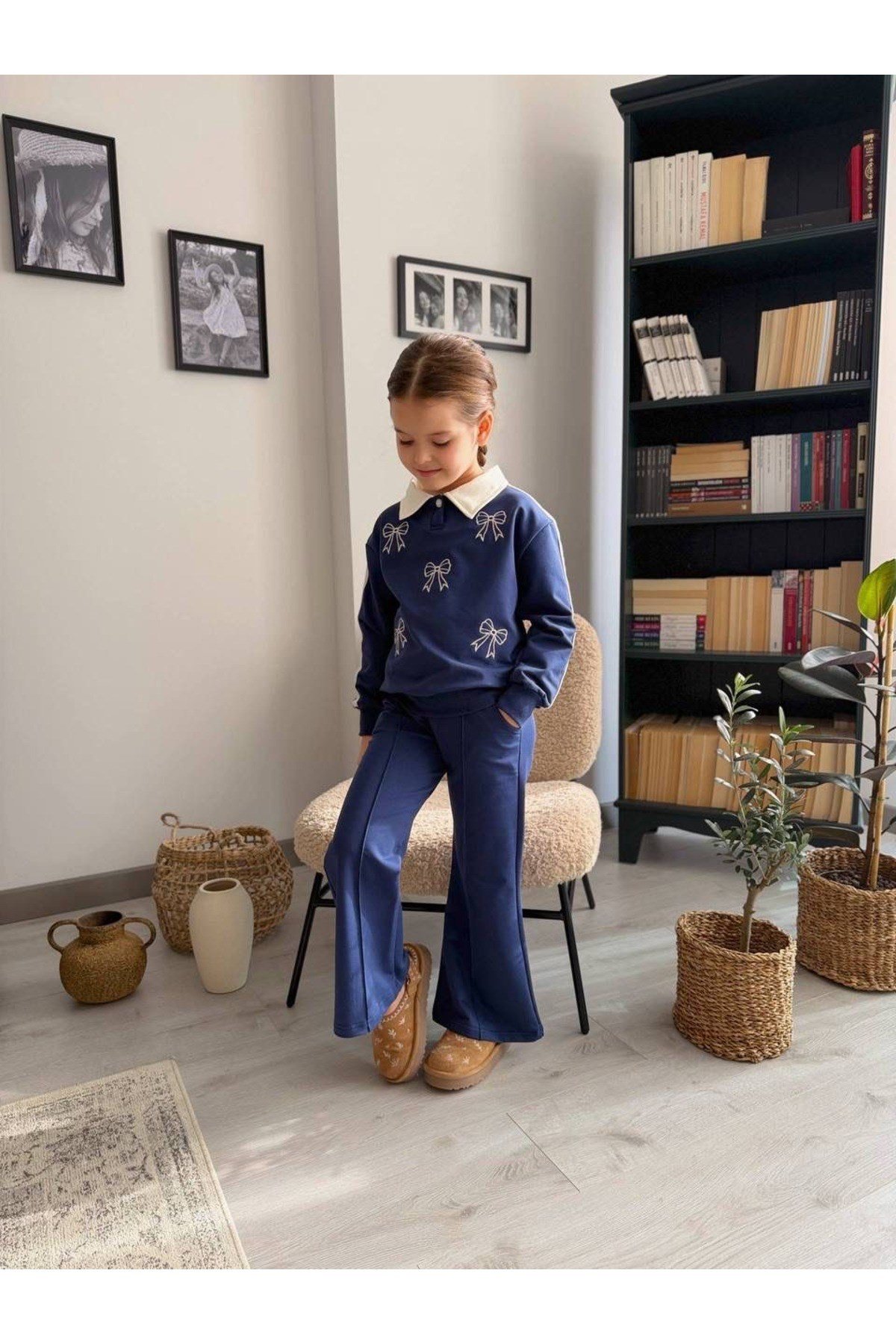 Kız Çocuk Kurdela Nakış Detaylı Pantalon Sweat 2 Parça Kombin Takım
