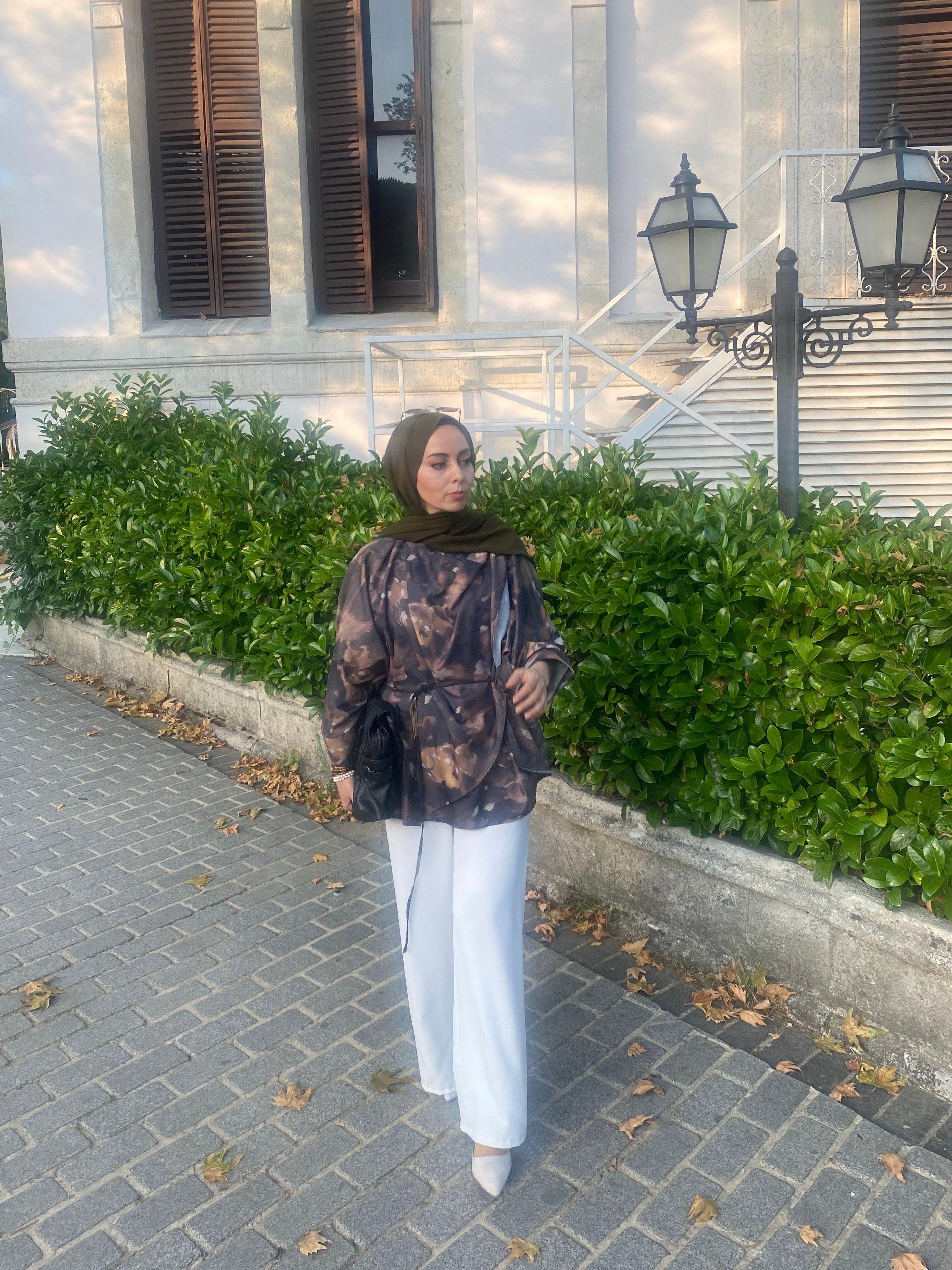 Degaje Yaka Desenli Takım