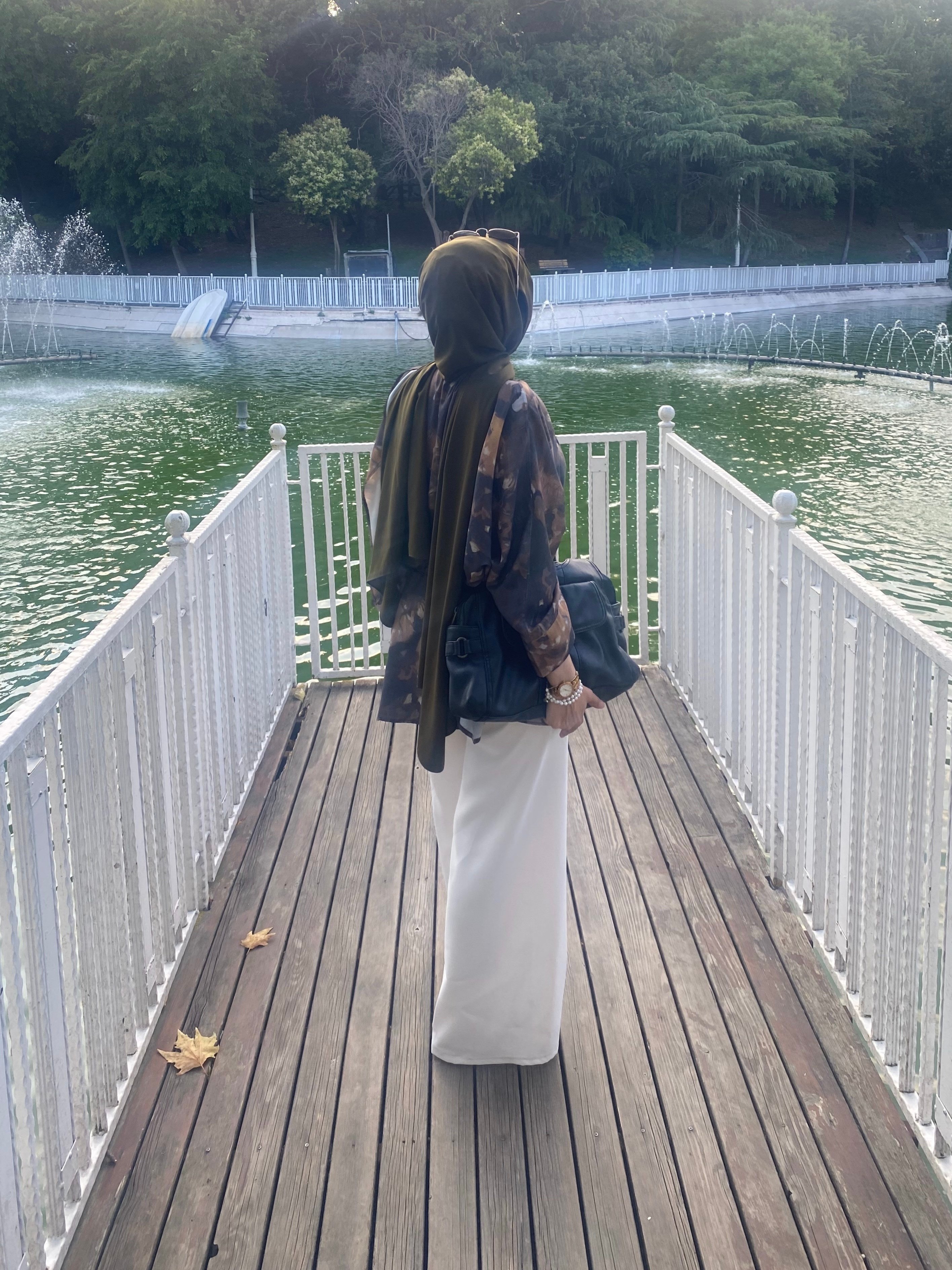 Degaje Yaka Desenli Takım