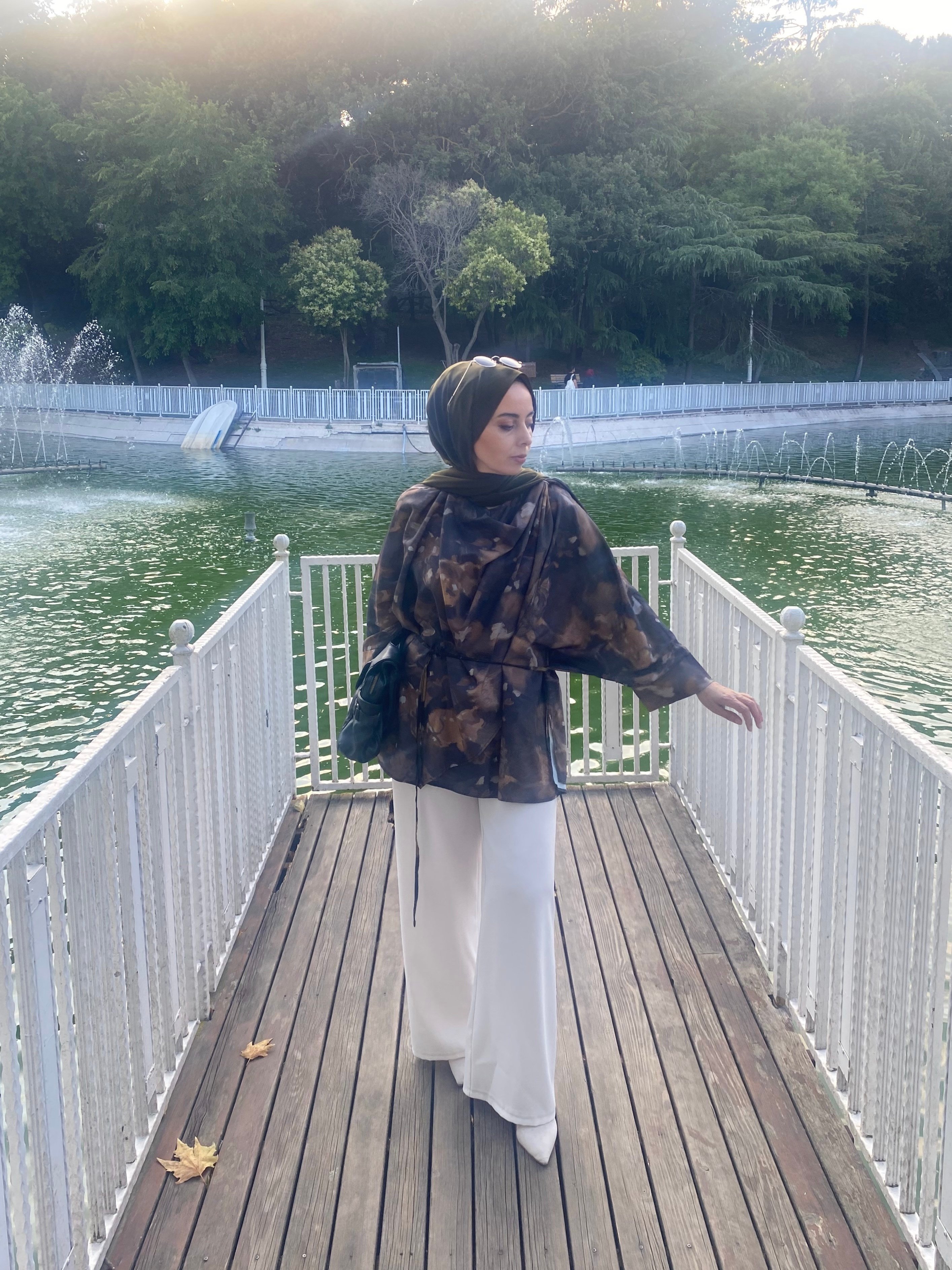 Degaje Yaka Desenli Takım
