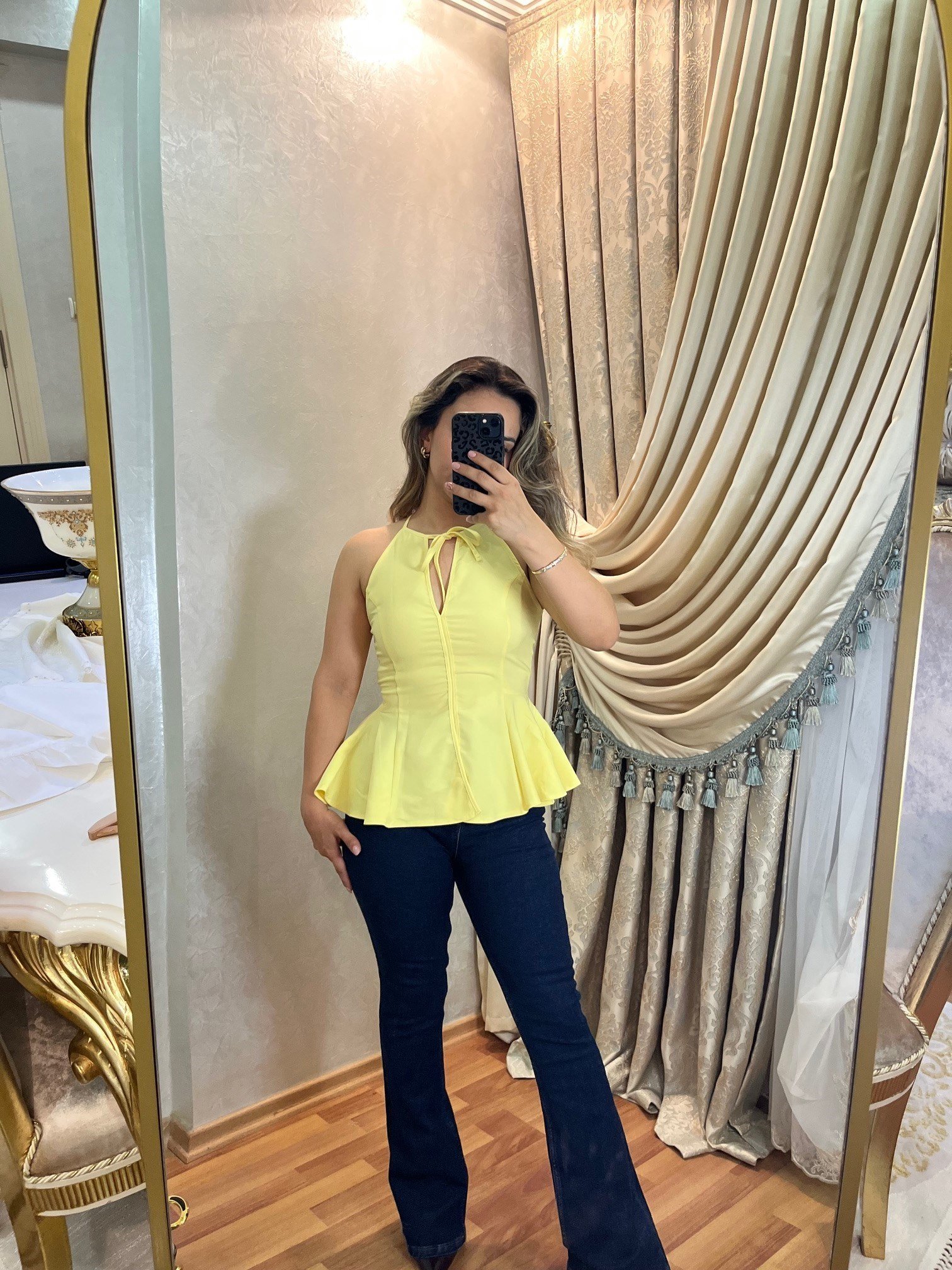 Belden Etekli Pastel Sarı Üst