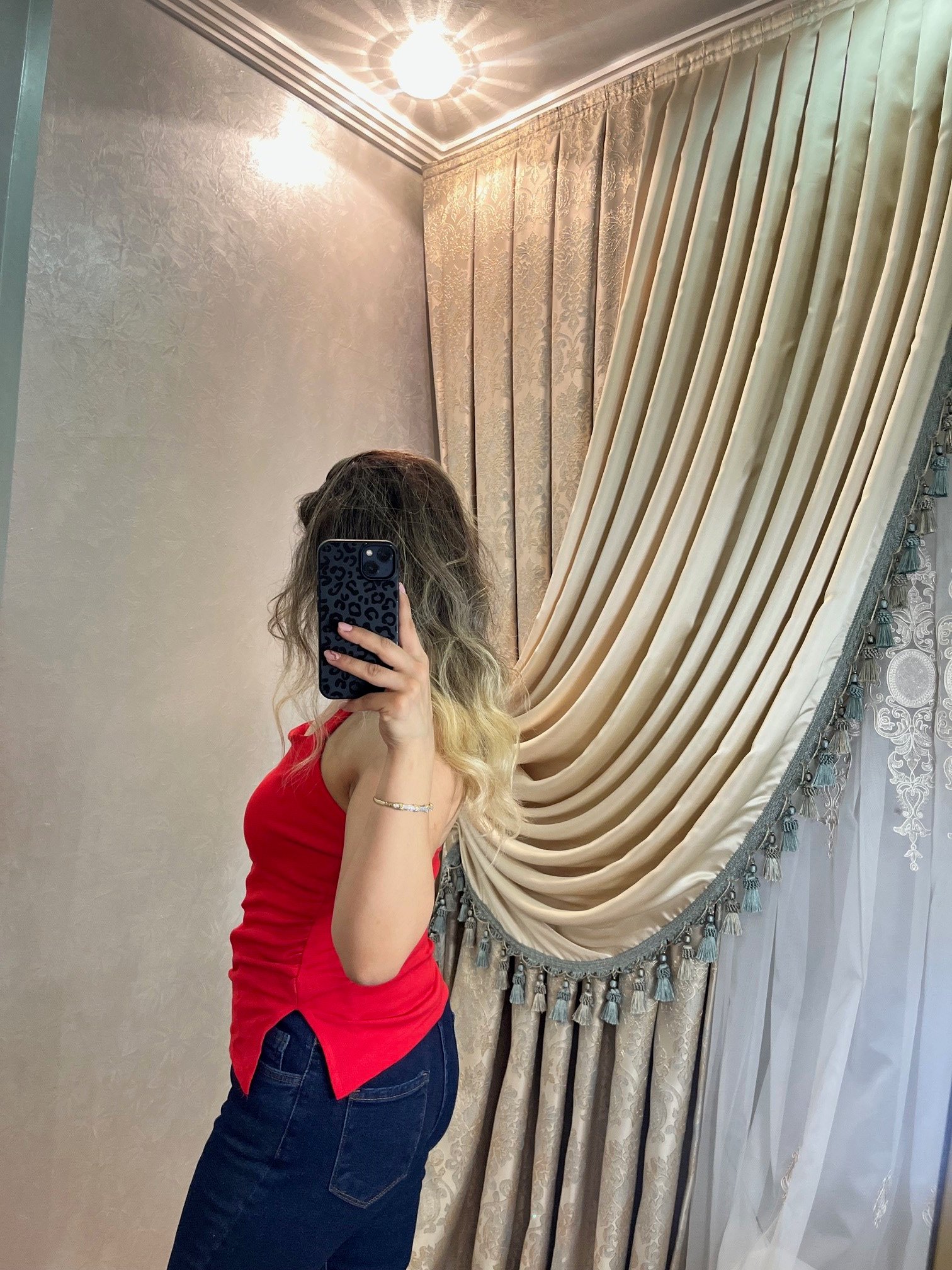 Boyundan Geçmeli Kırmızı Bluz
