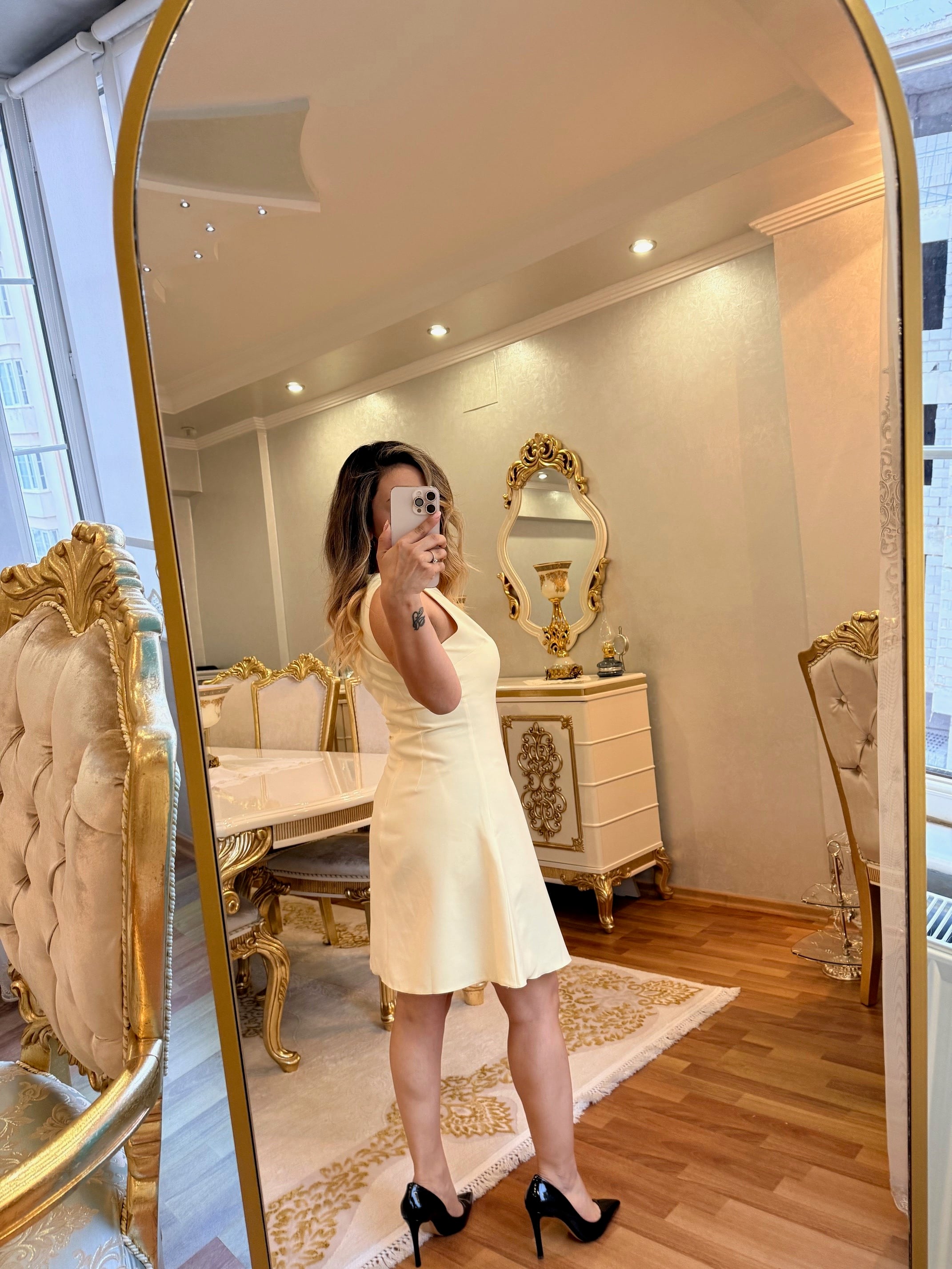PASTEL SARI ELBİSE