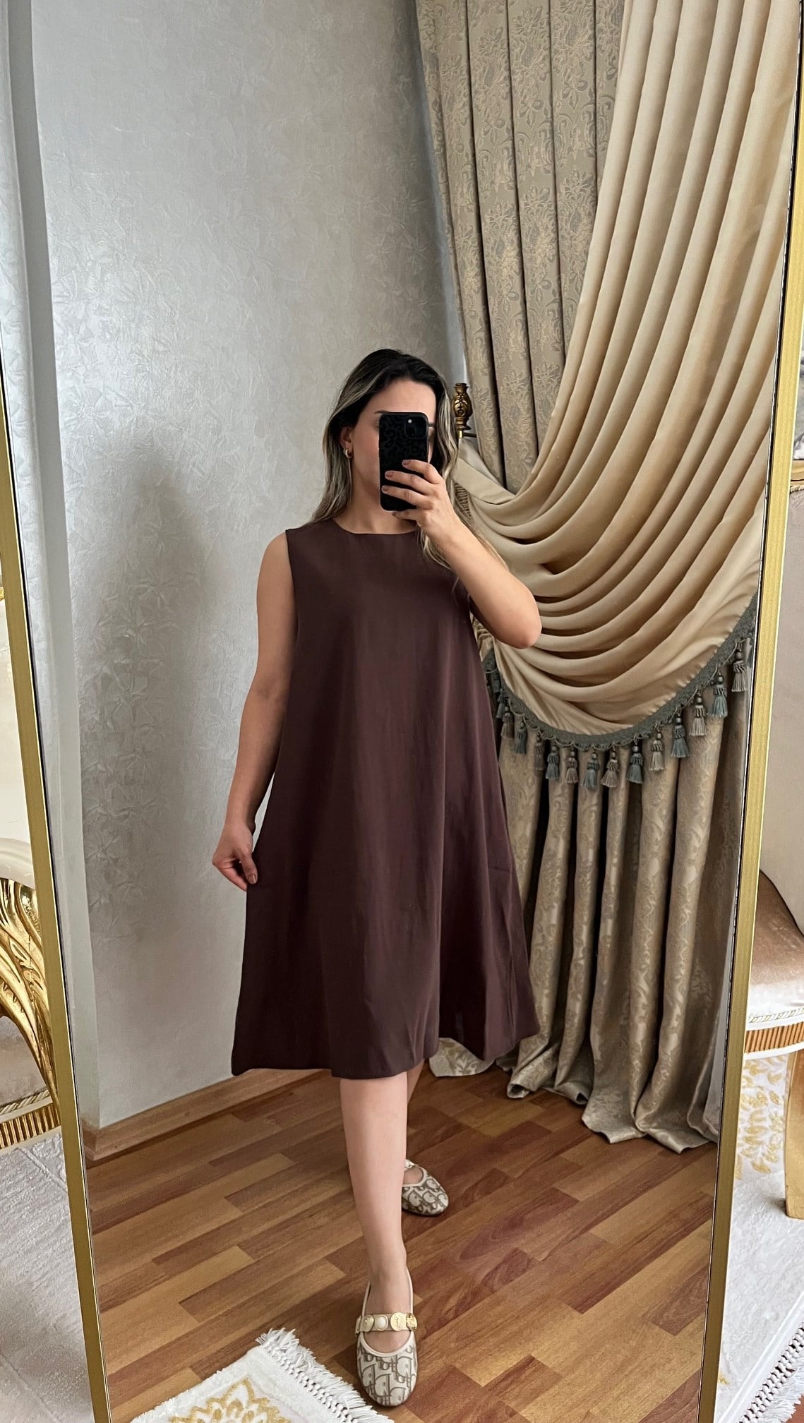 TENSEL KUMAŞ KAHVERENGİ ELBİSE CEP DETAYLI MAXİ BOY