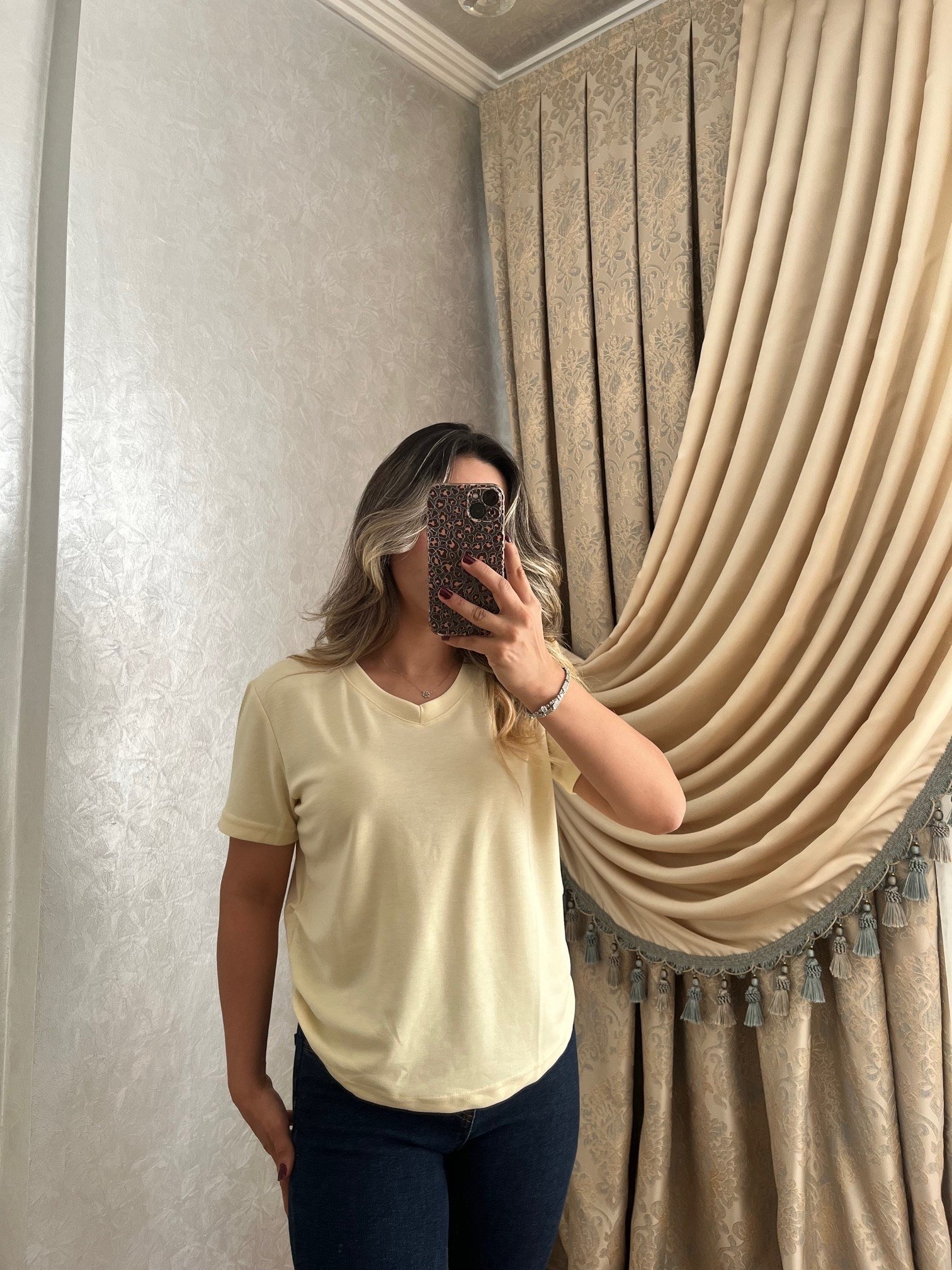 V Yaka Basic Pastel Sarı Bluz