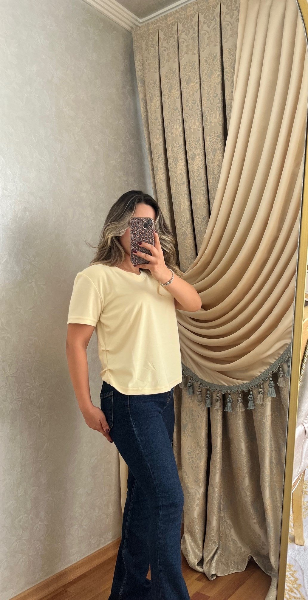 V Yaka Basic Pastel Sarı Bluz