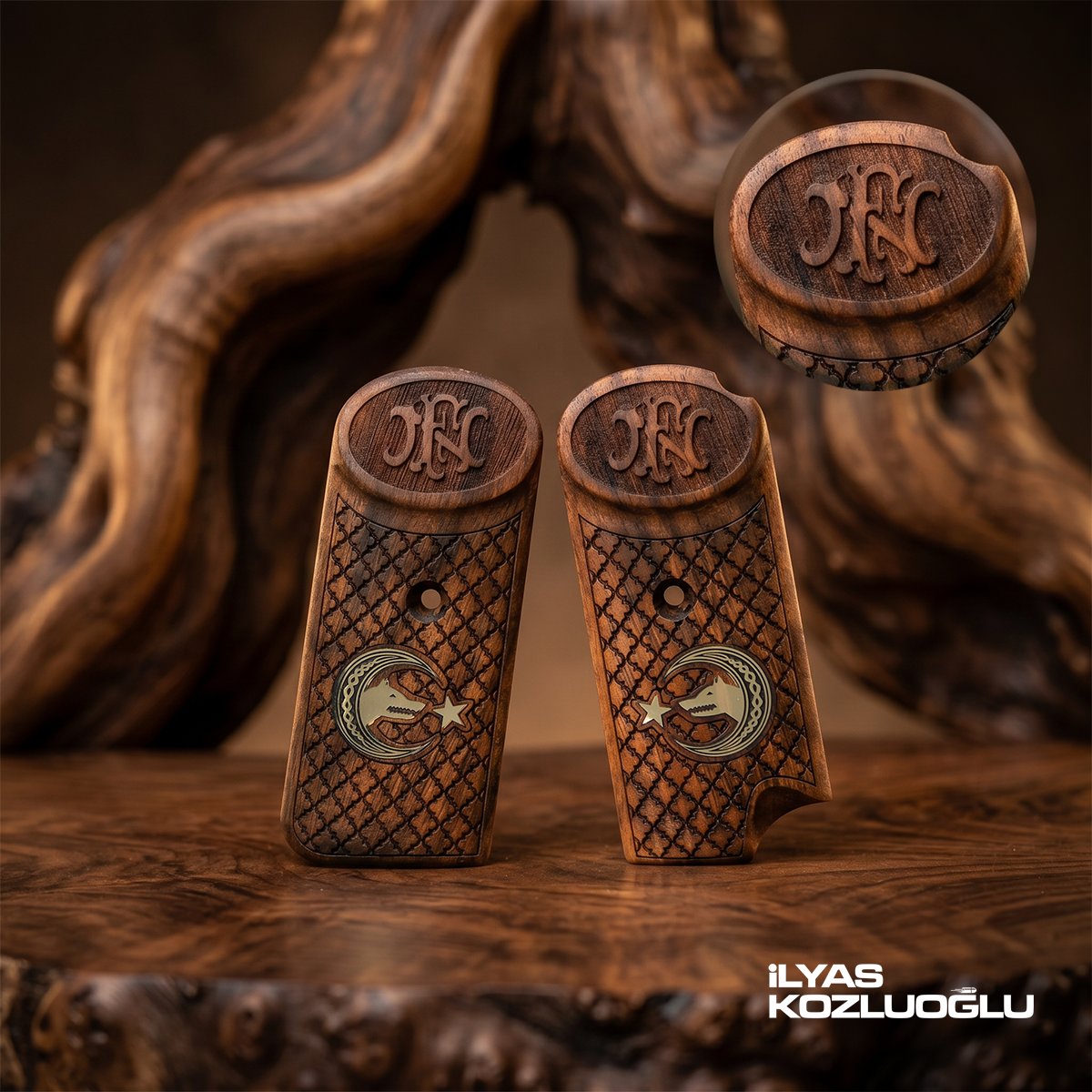 Browning FN 1900 Ceviz Kabza Tam Yüzey Desen Üzeri Sarı Pirinç Ay Yıldız - Kurt ve Marka Logolu