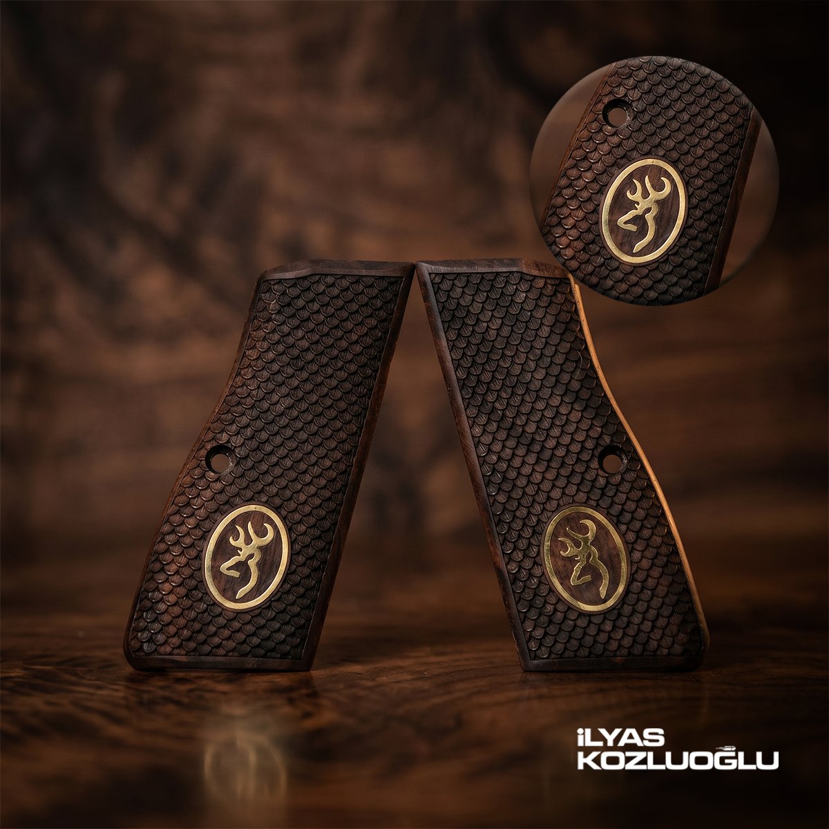 Browning MK3 Koyu Ceviz Kabza Tam Yüzey Desen Üzeri Sarı Pirinç Marka Logolu