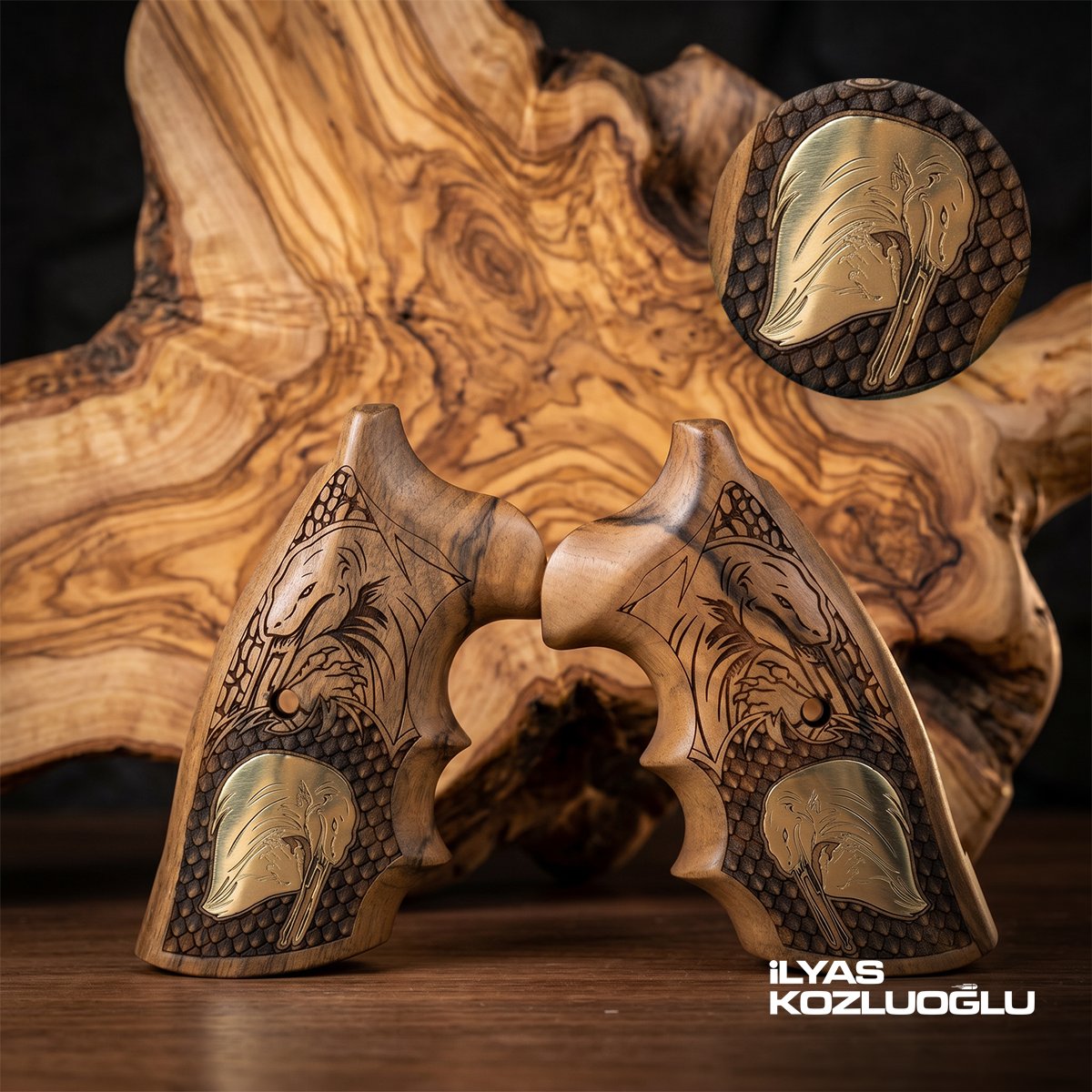 Colt Python Ceviz Kabza Tam Yüzey Özel Tasarım Desenli Sarı Pirinç Özel Figürlü