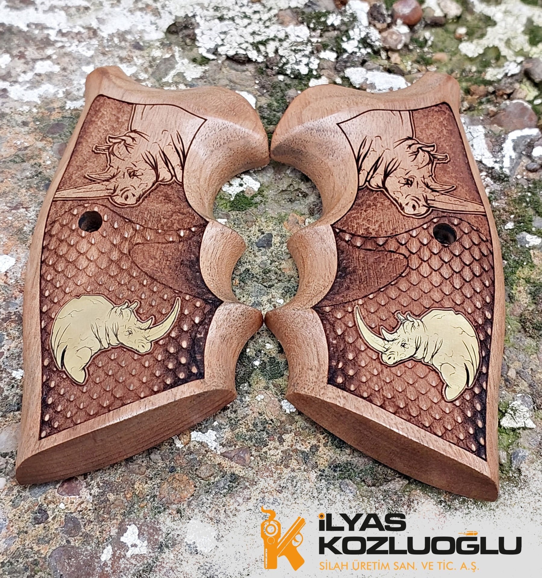 Colt Python Gergedan Figür Desenli Ceviz Kabza