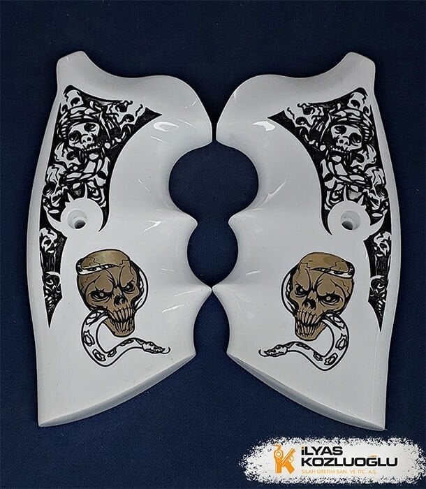 Colt Python Sarı Pirinç Kurukafa Logolu Yaldızlı Tasarım Beyaz Plexi Kabze