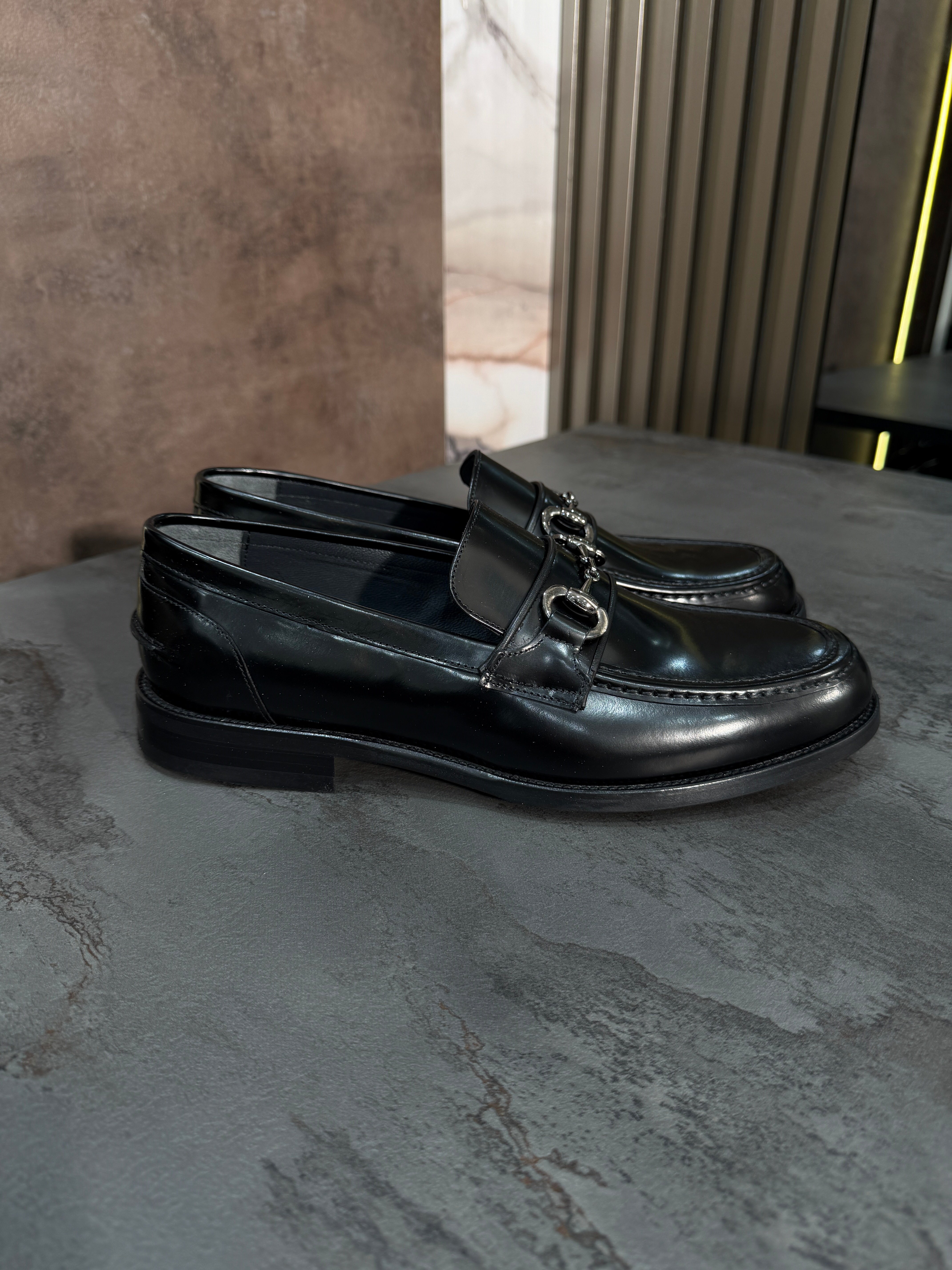 Vitton Gold Tokalı Loafer | Siyah