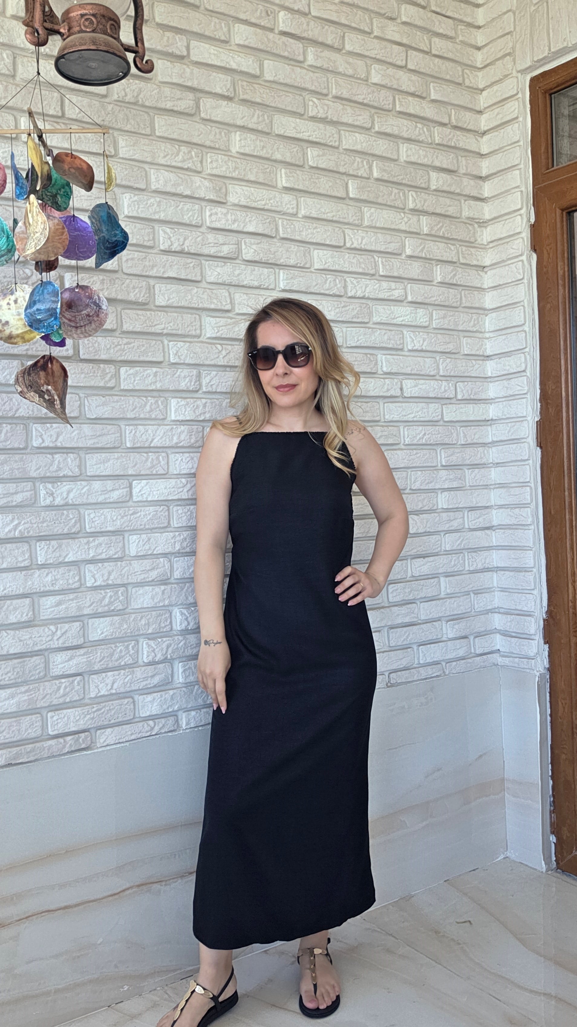 Sırtı Açık  Uzun Siyah Elbise
