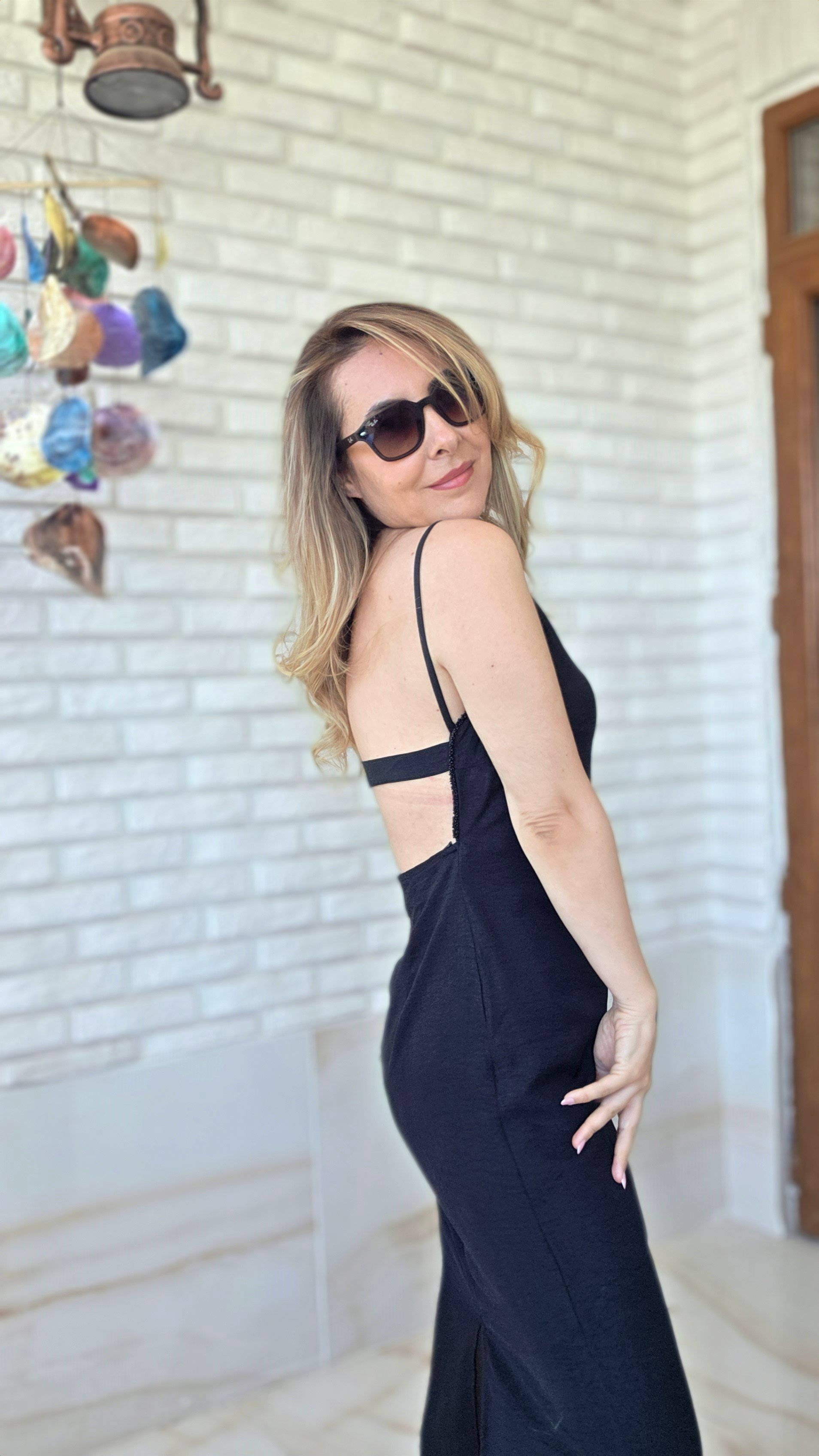 Sırtı Açık  Uzun Siyah Elbise