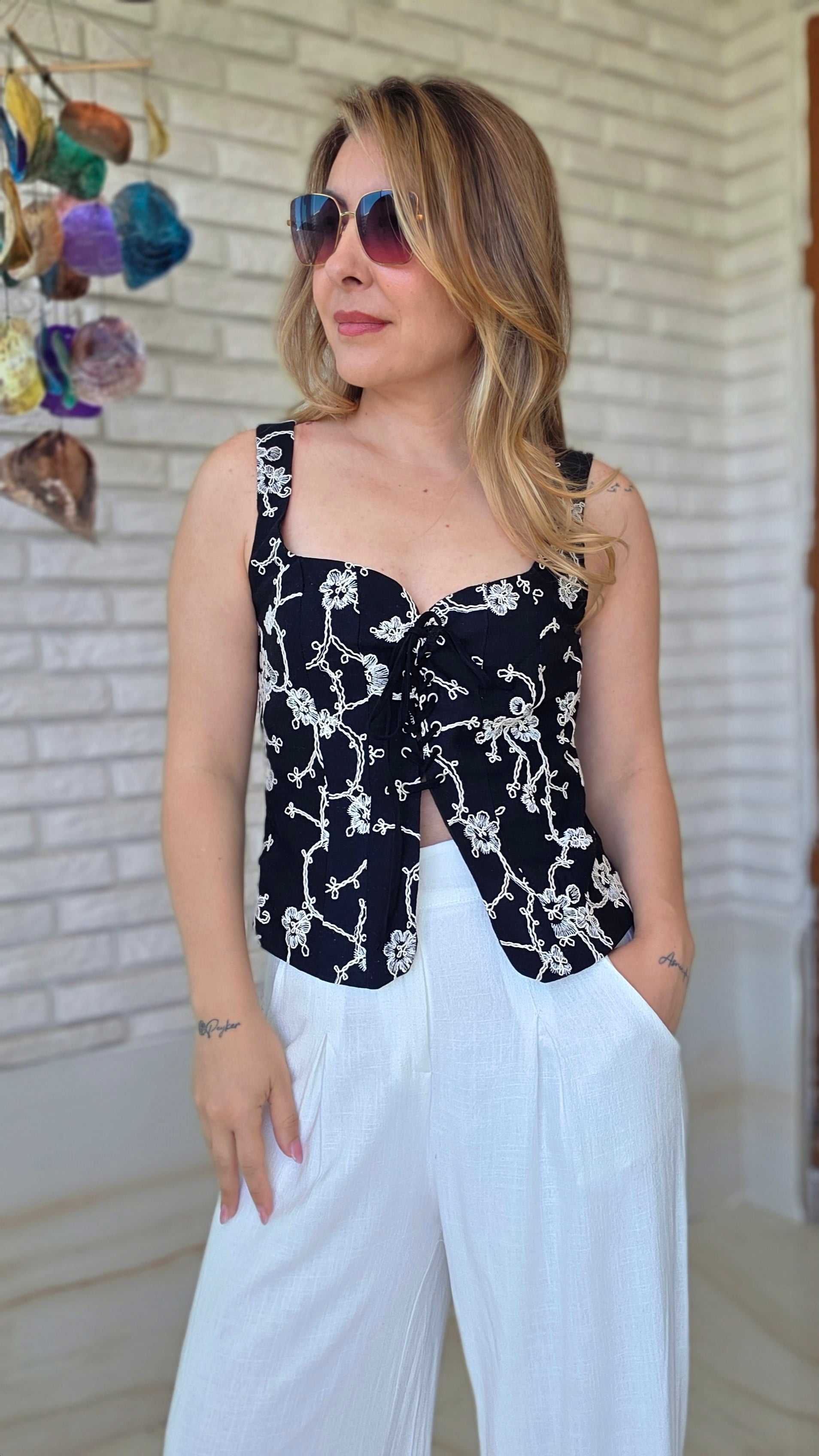 Siyah Nakışlı Korse
