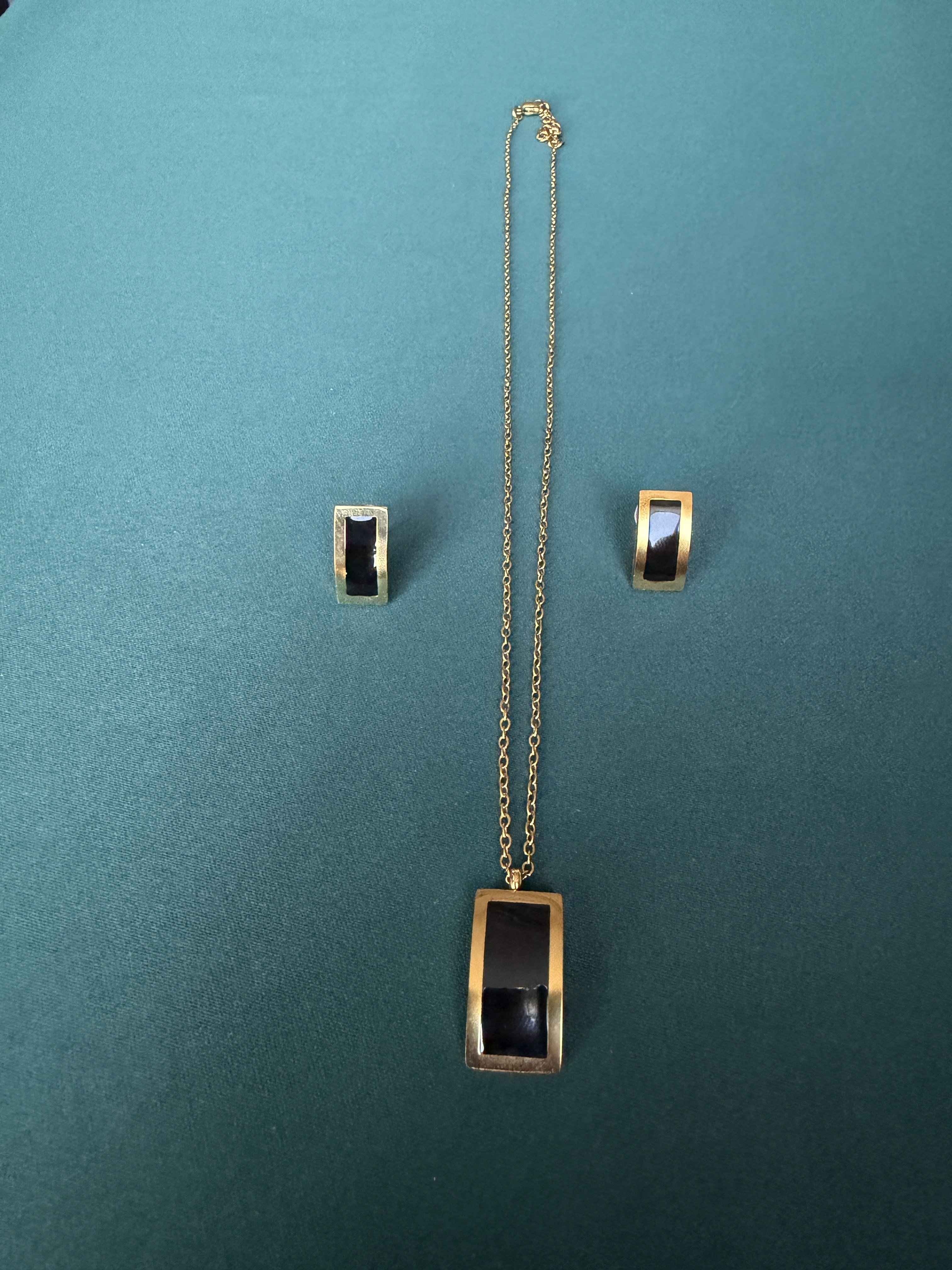 Siyah Geometrik Gold Takı Seti