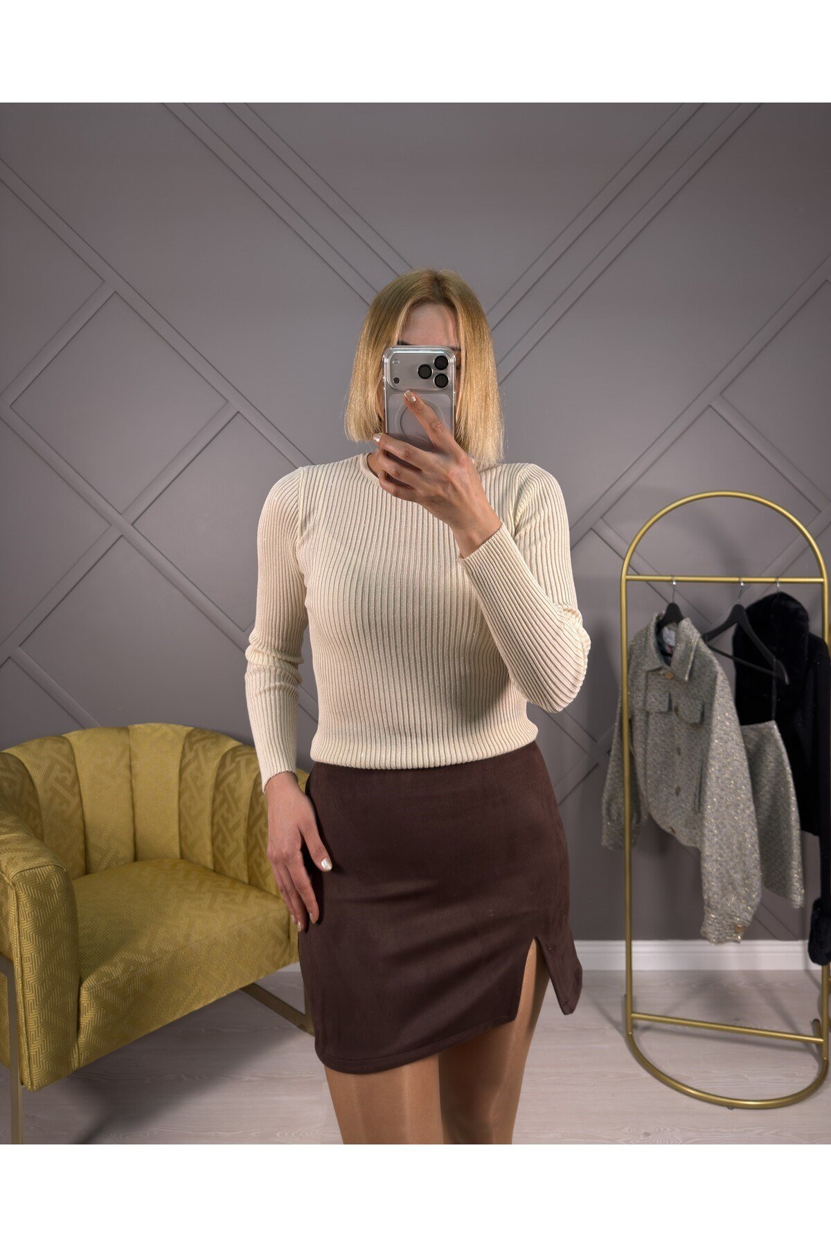 Yırtmaçlı Kahverengi Süet Mini Etek