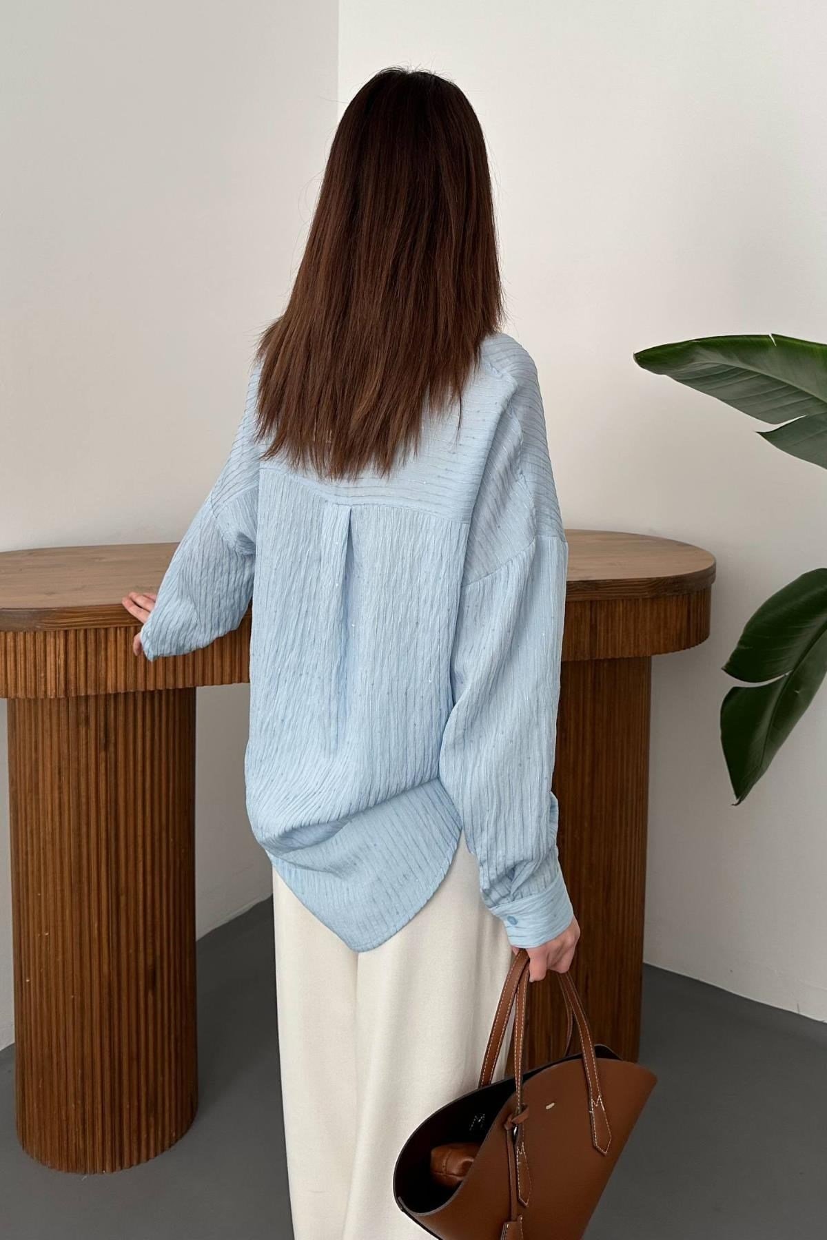 Toptan Bebe Mavi Nakışlı Oversize Gömlek