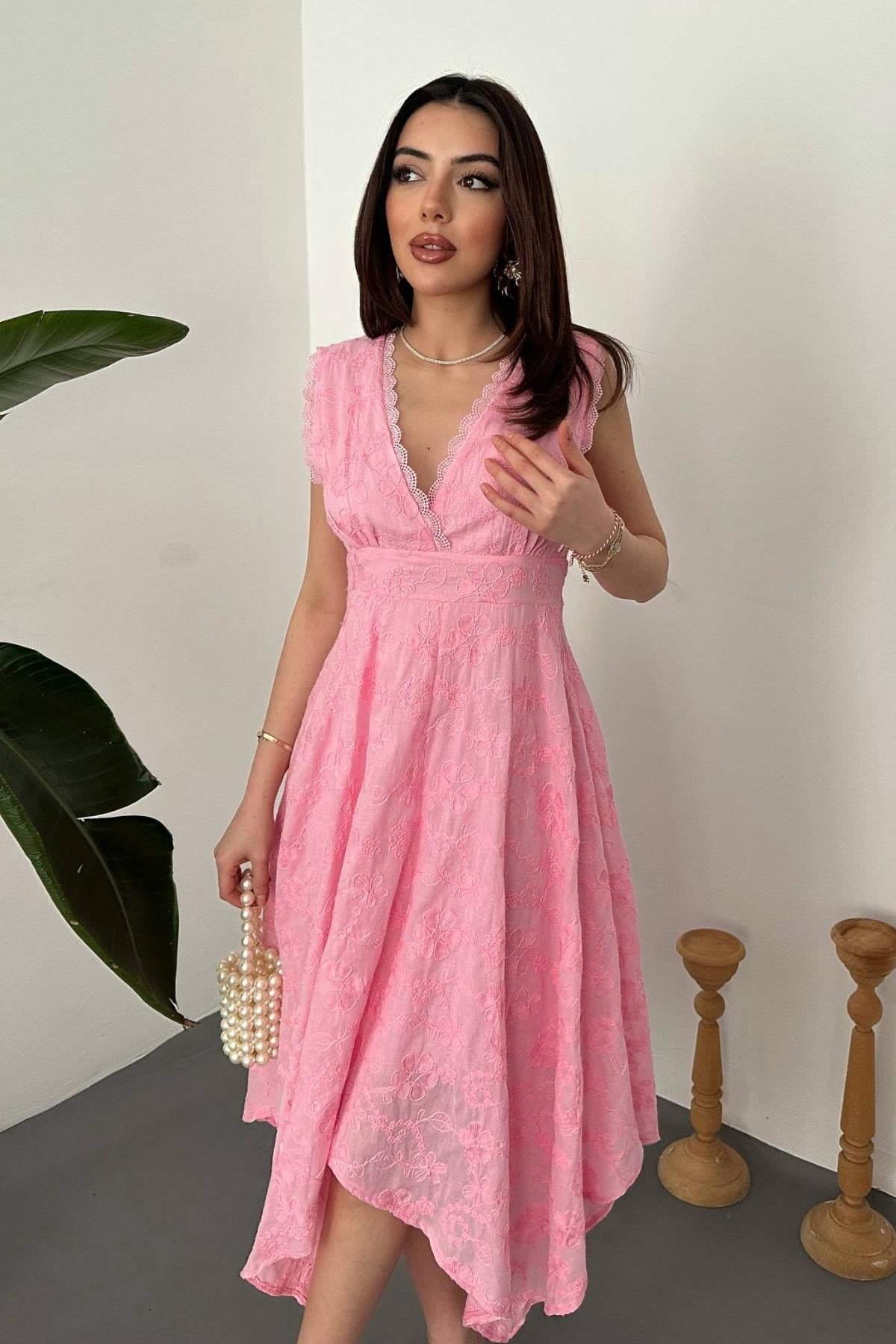 Toptan Pembe Brodeli Elbise