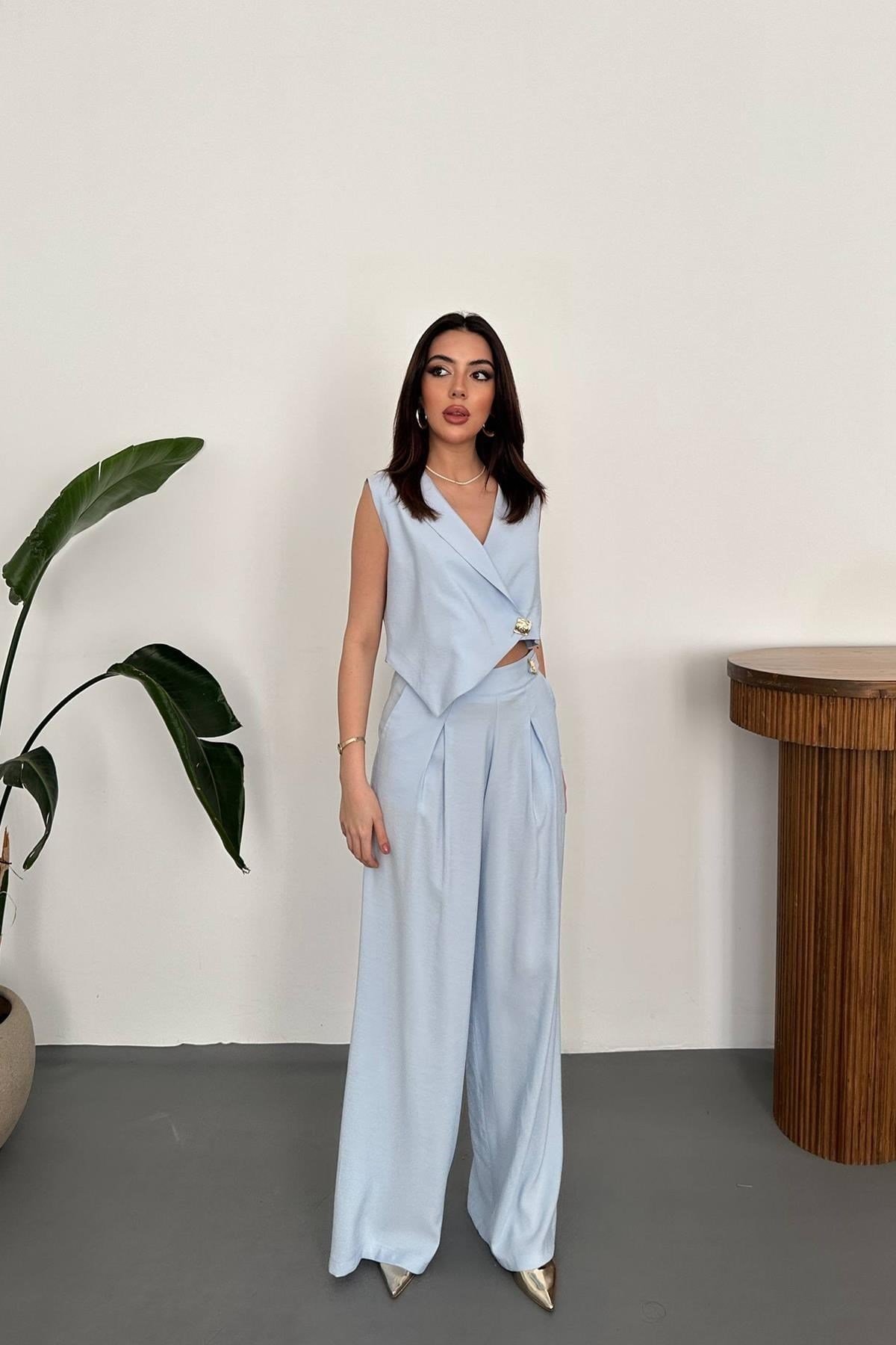 Toptan Bebe Mavi Asimetrik Yelek Ve Pantolon Takım
