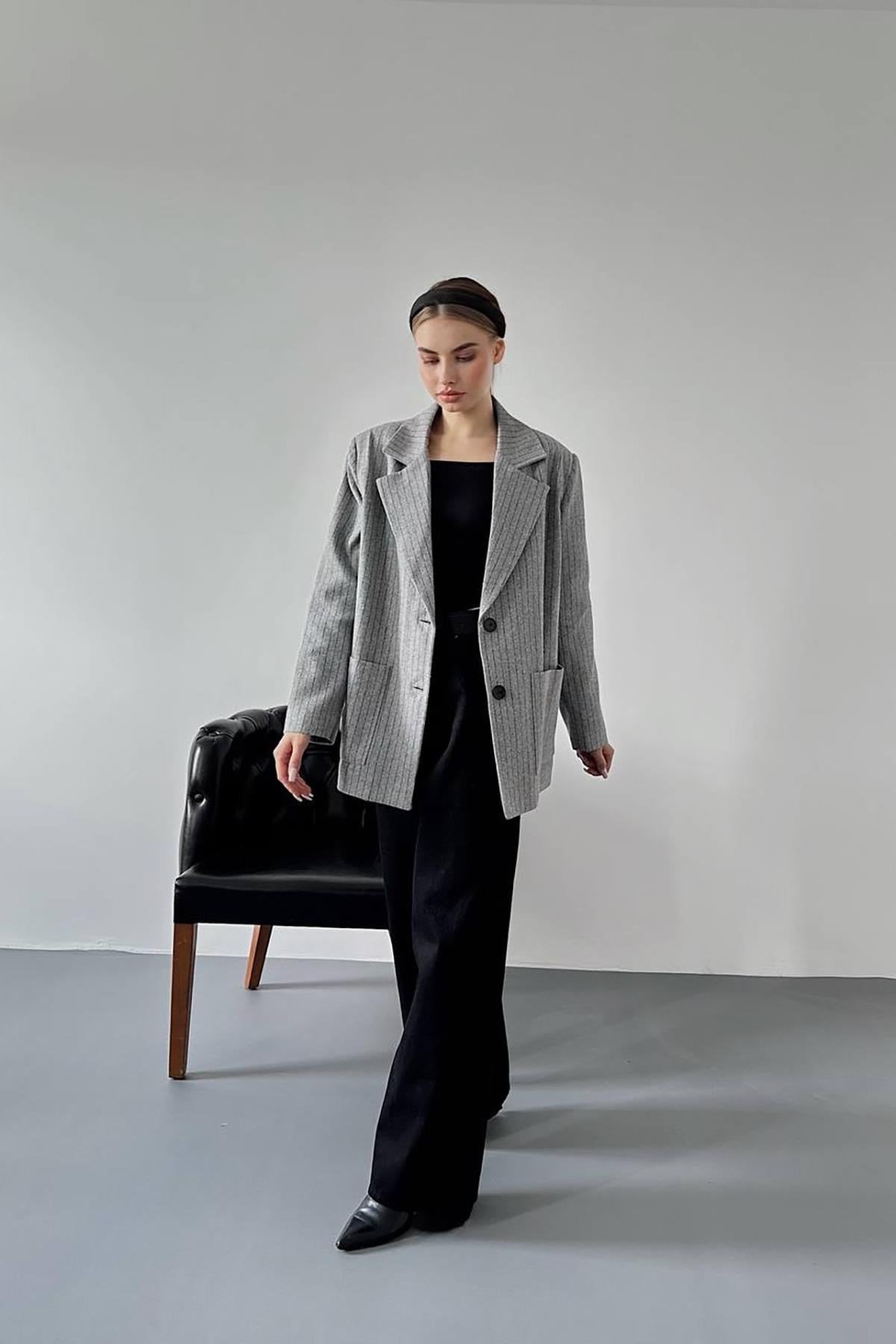 Toptan Gri Çizgili Oversize Ceket
