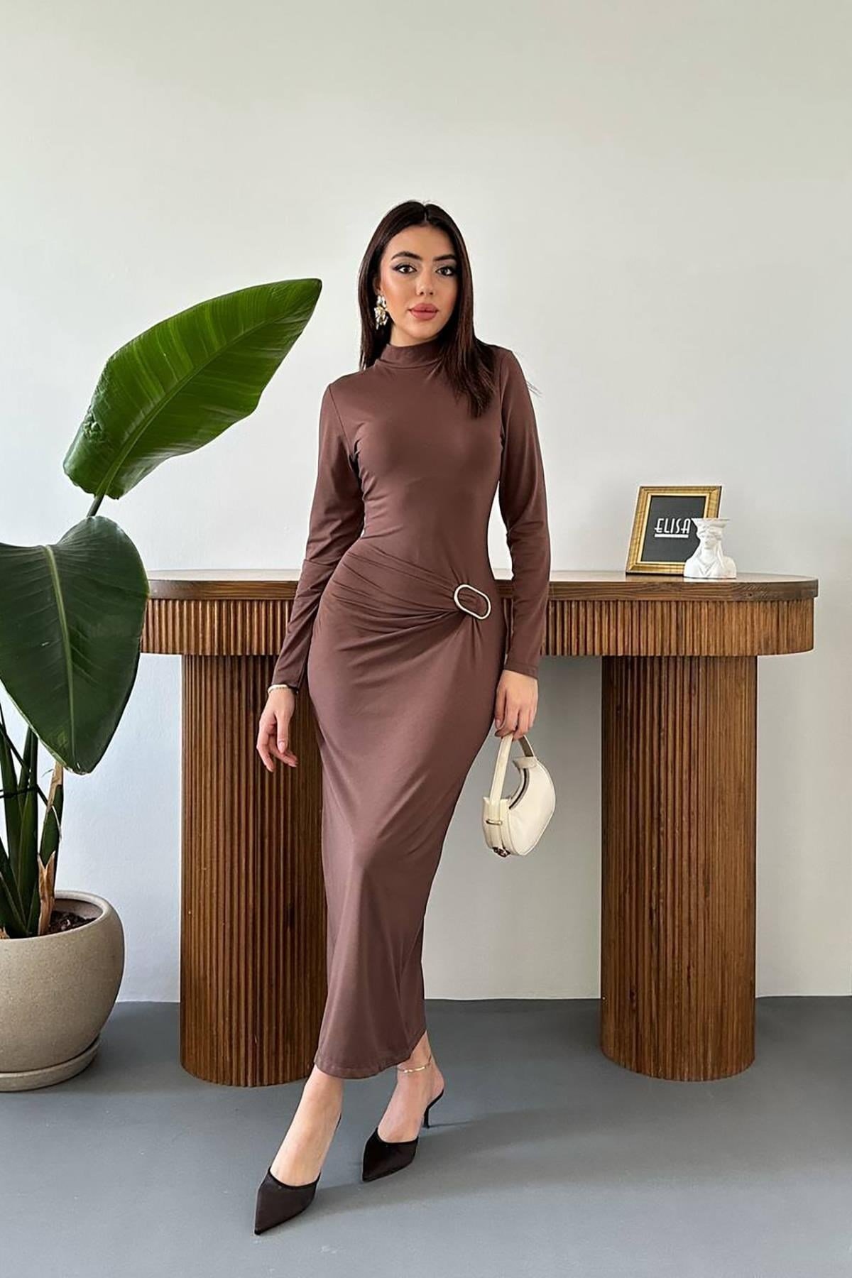 Toptan Kahverengi Beli Tokalı Elbise