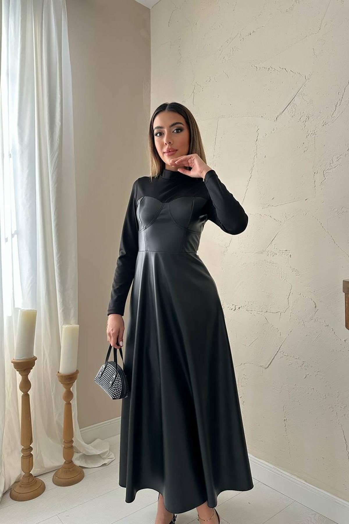 Toptan Siyah Kalp Yaka Deri Elbise