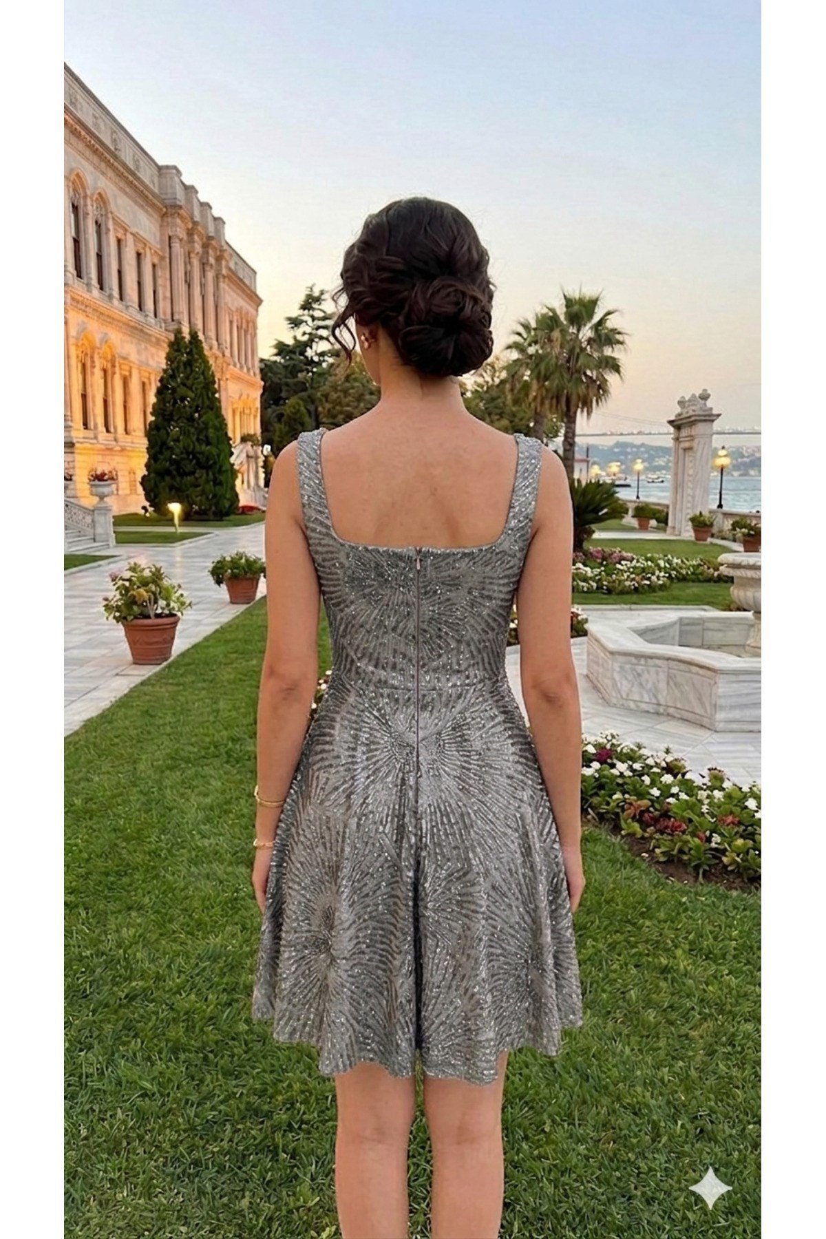 Çırağan Serisi Kare Yaka Simli Mini Abiye