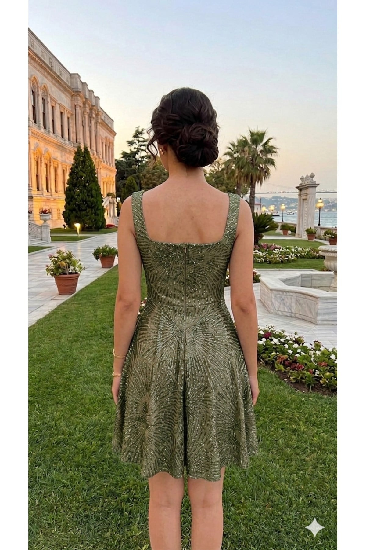 Çırağan Serisi Kare Yaka Simli Mini Abiye