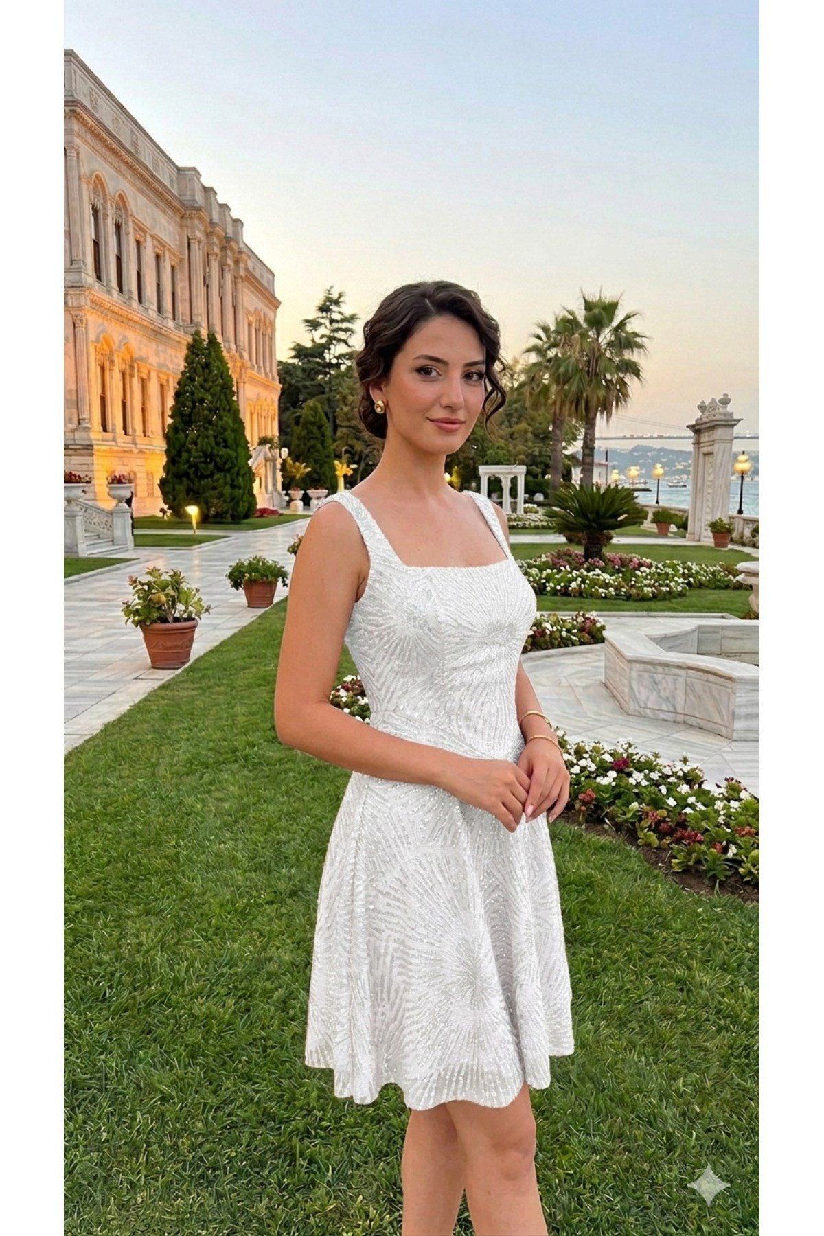 Çırağan Serisi Kare Yaka Simli Mini Abiye