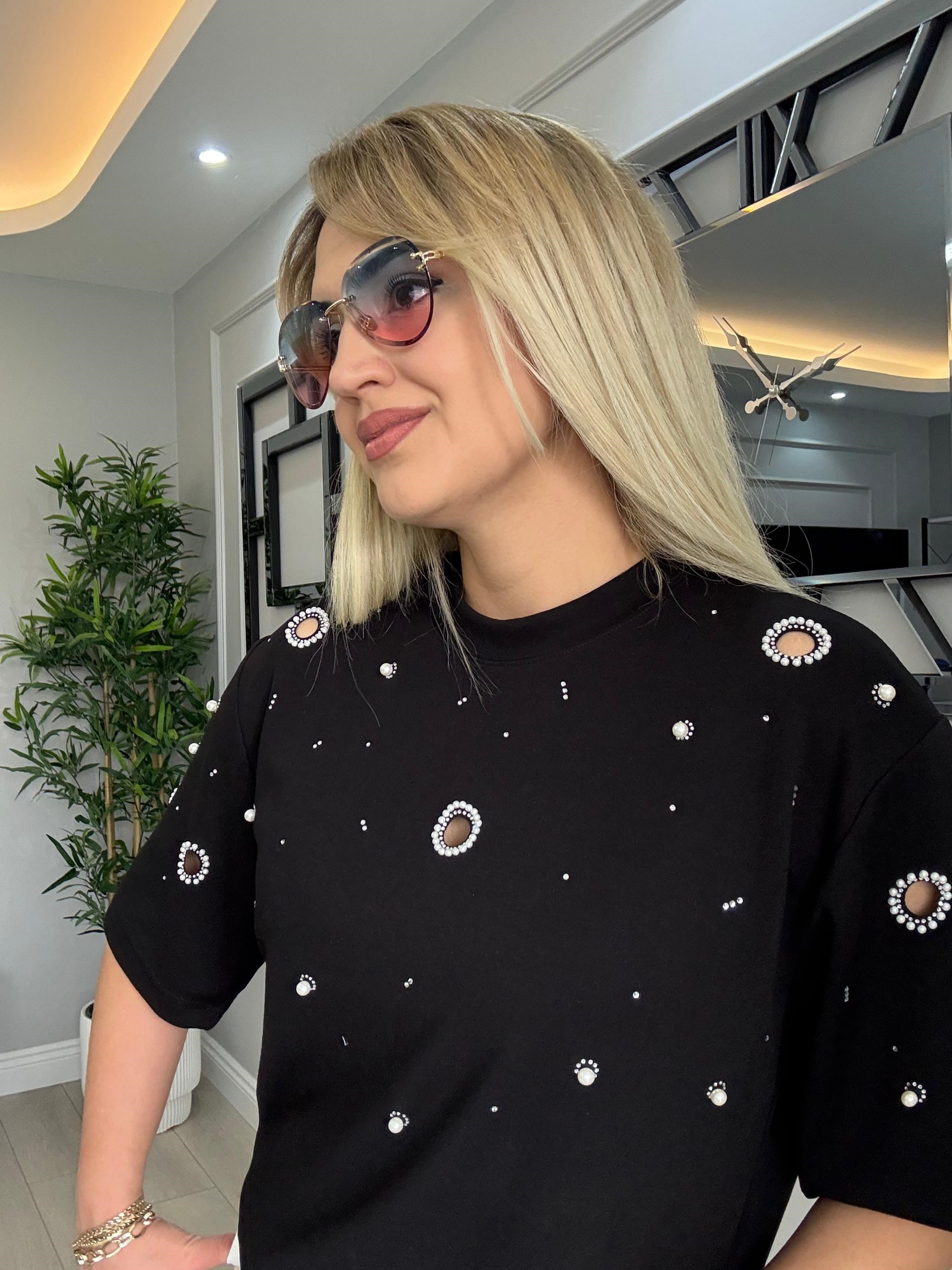 ORJ MARKA MODAL KUMAŞ  KUŞ GÖZÜ DETAYLI İNCİLİ TSHİRT SİYAH 